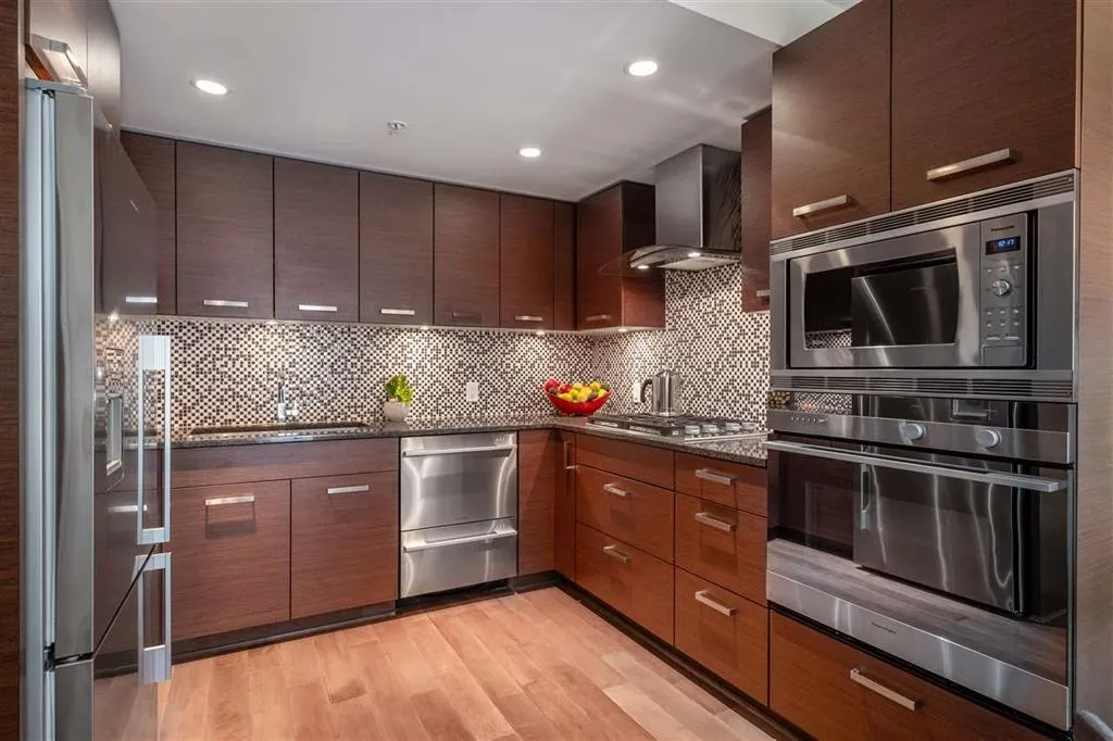 210 W 13th Street #201