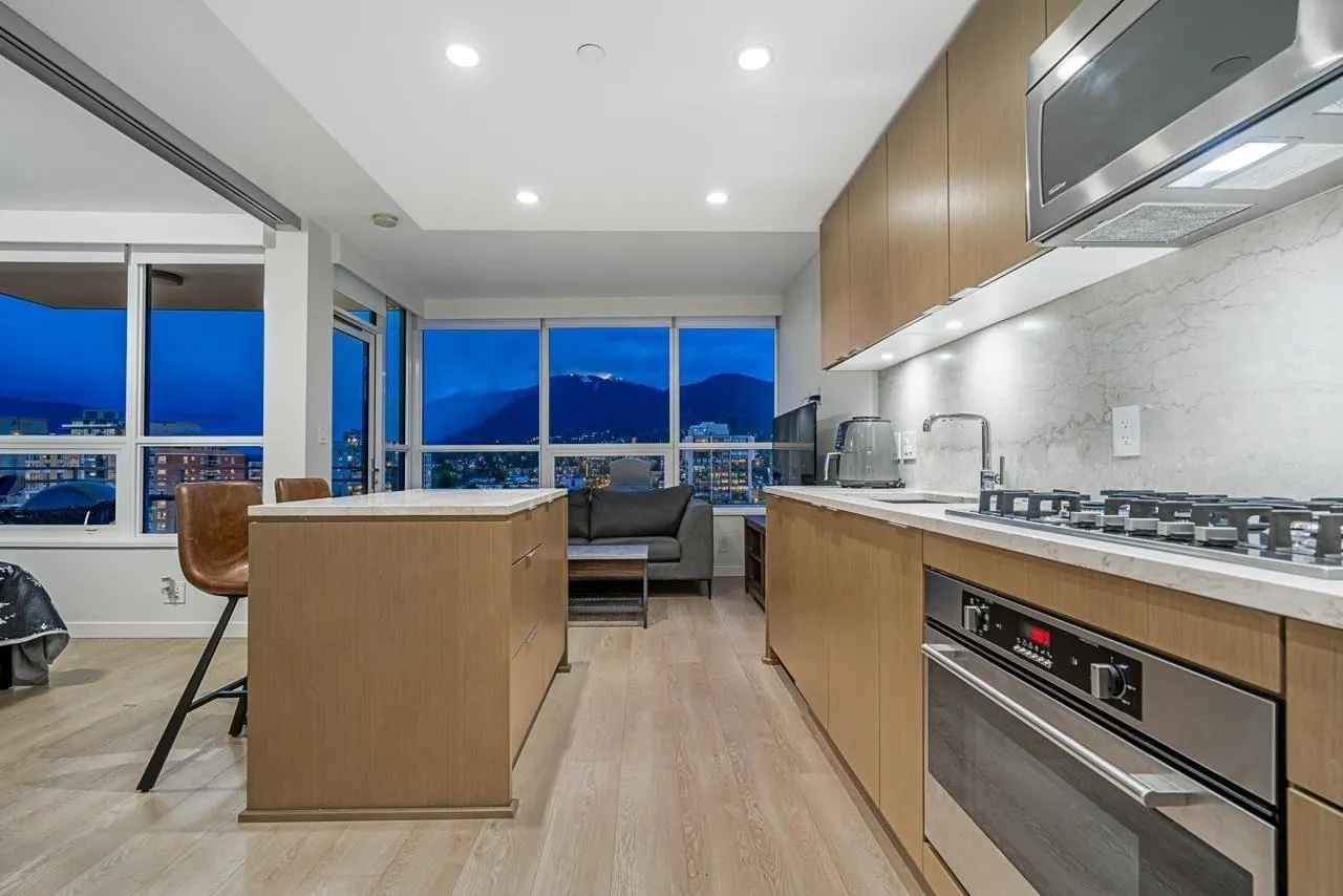 112 E 13th Street #1008