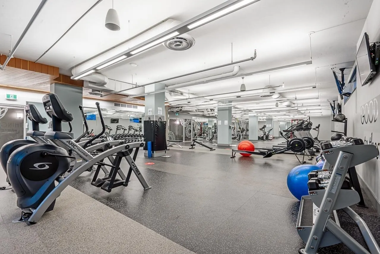 112 E 13th Street #1008