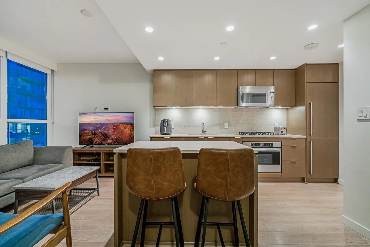 112 E 13th Street #1008