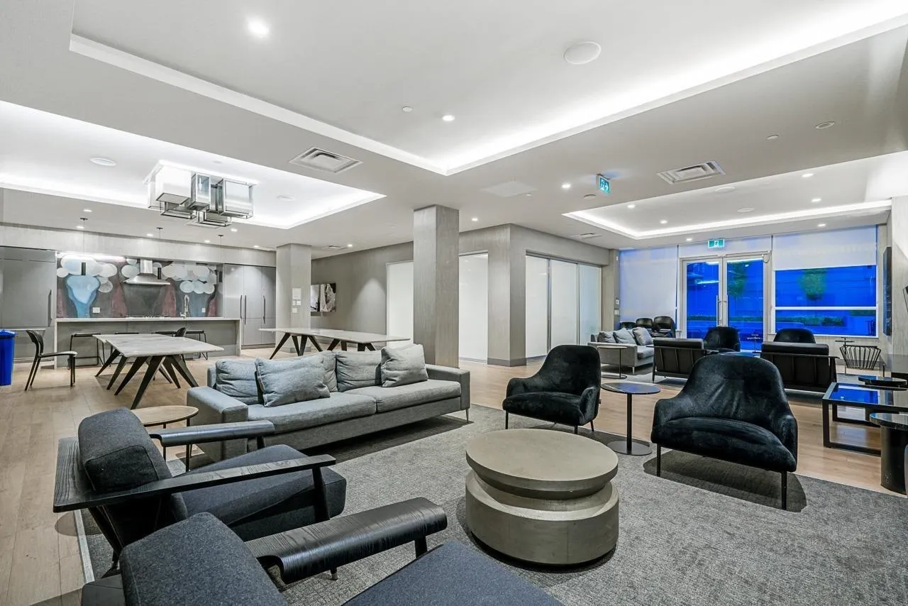 112 E 13th Street #1008