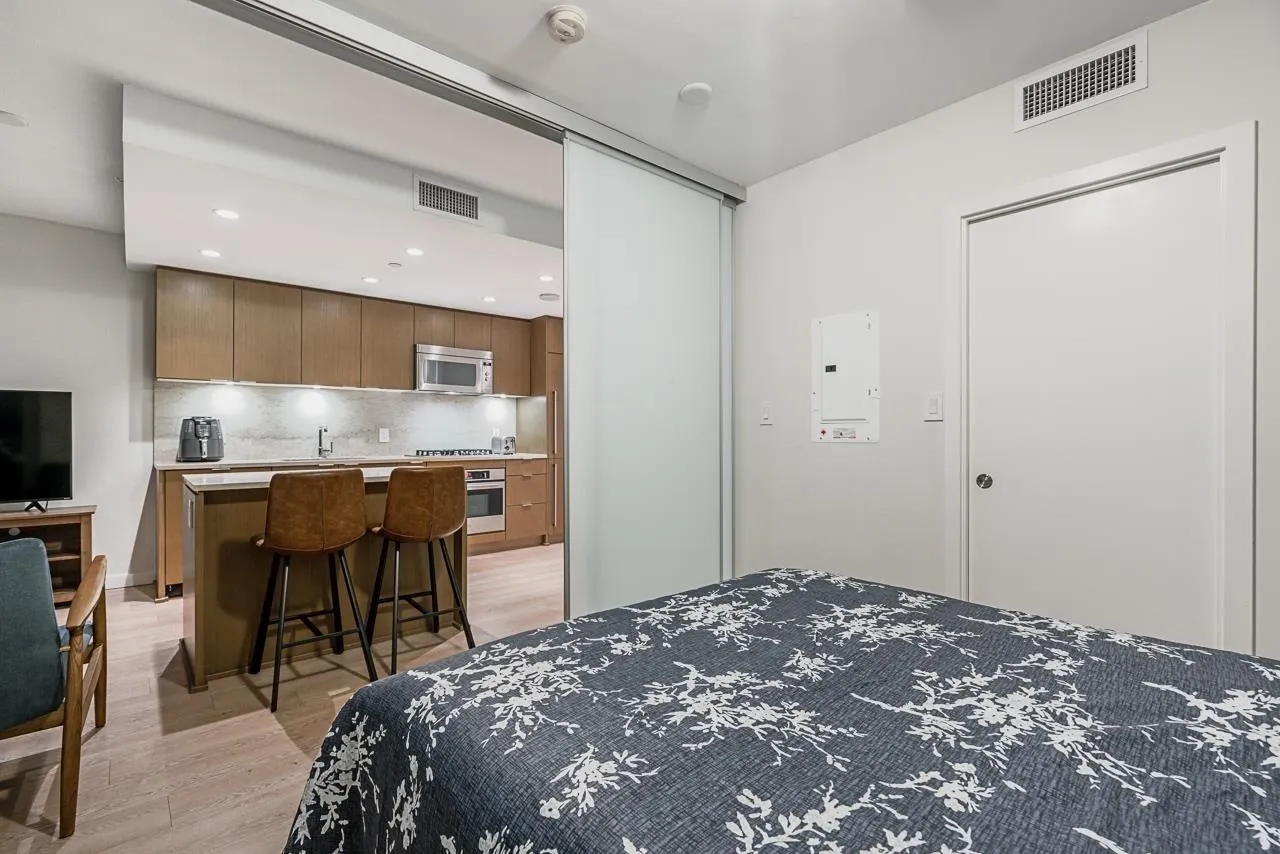 112 E 13th Street #1008