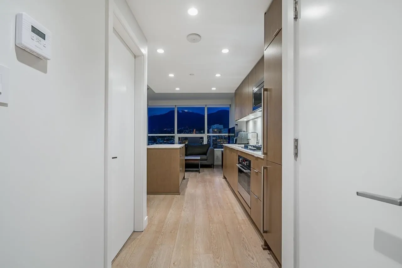 112 E 13th Street #1008
