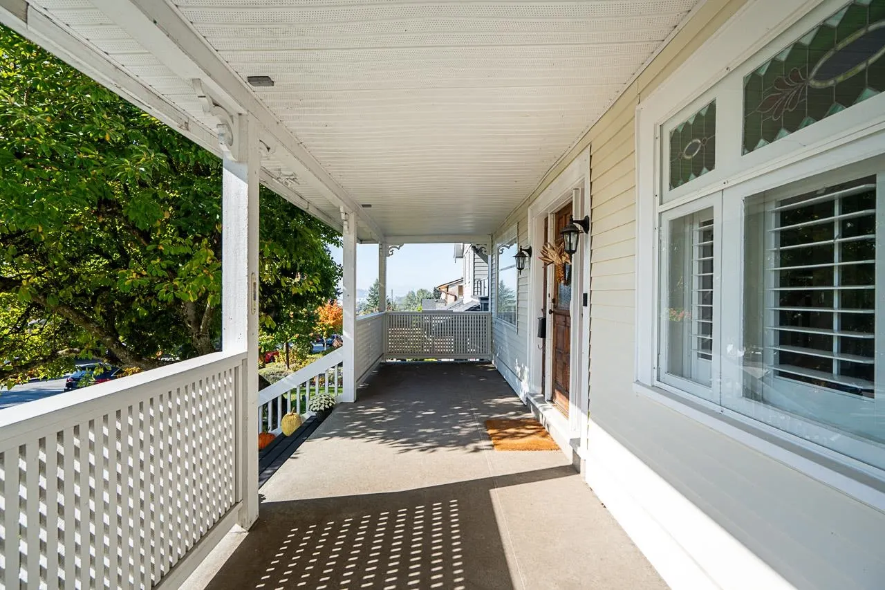 416 W 6th Street