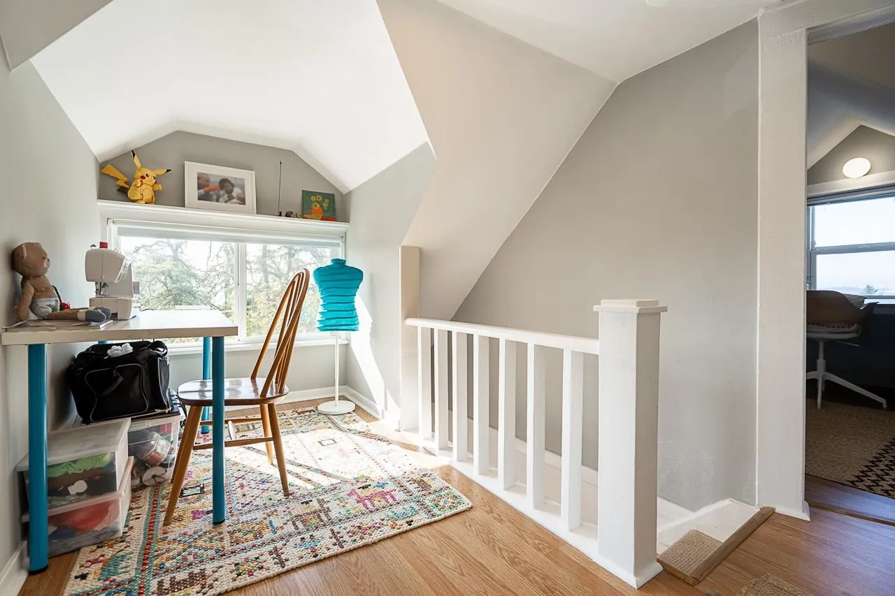 416 W 6th Street