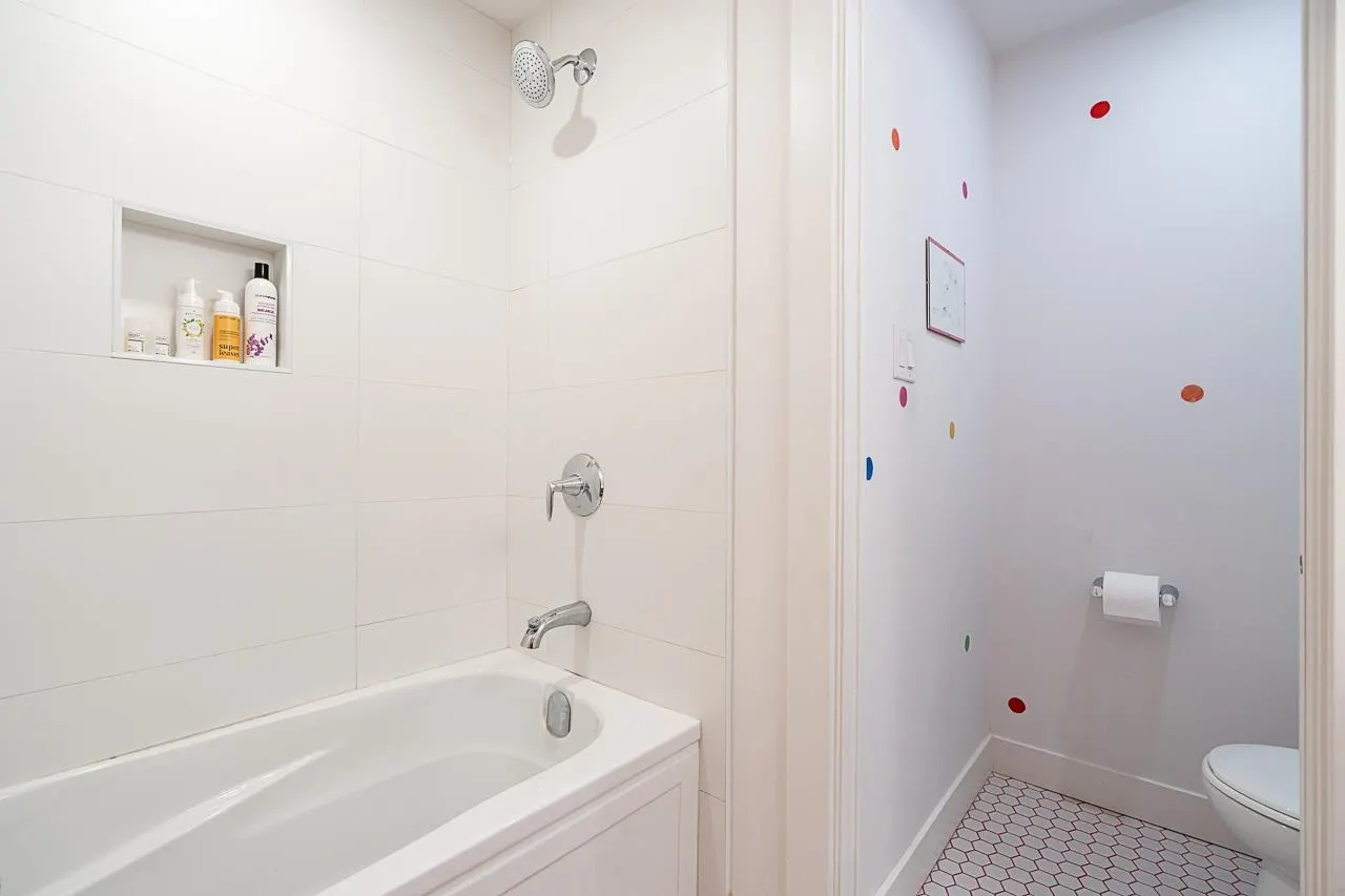 416 W 6th Street