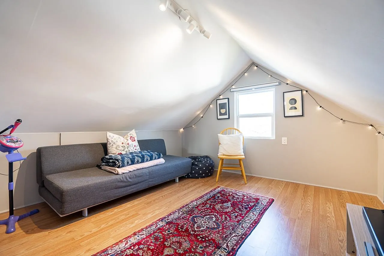 416 W 6th Street