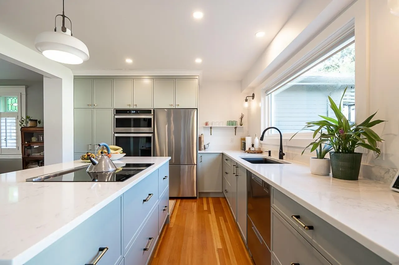 416 W 6th Street