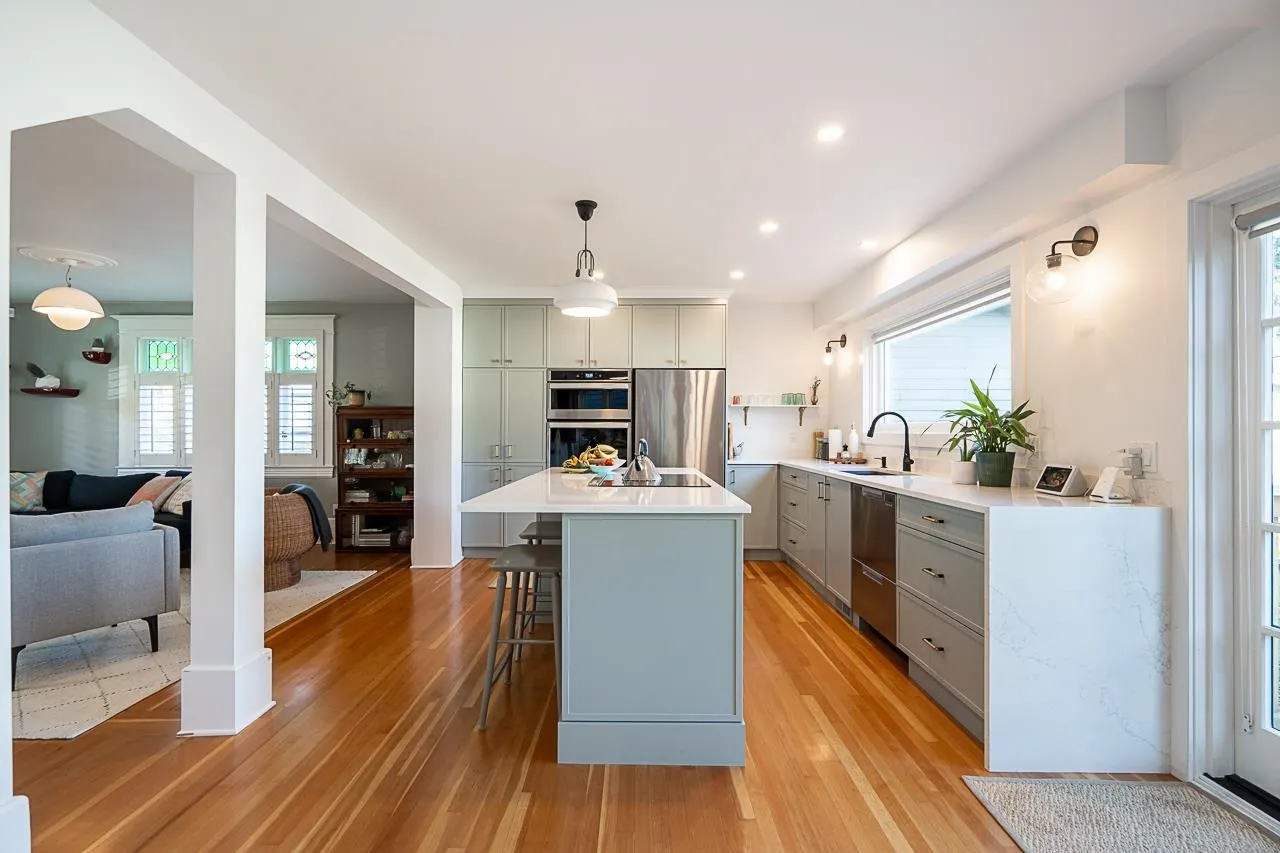 416 W 6th Street