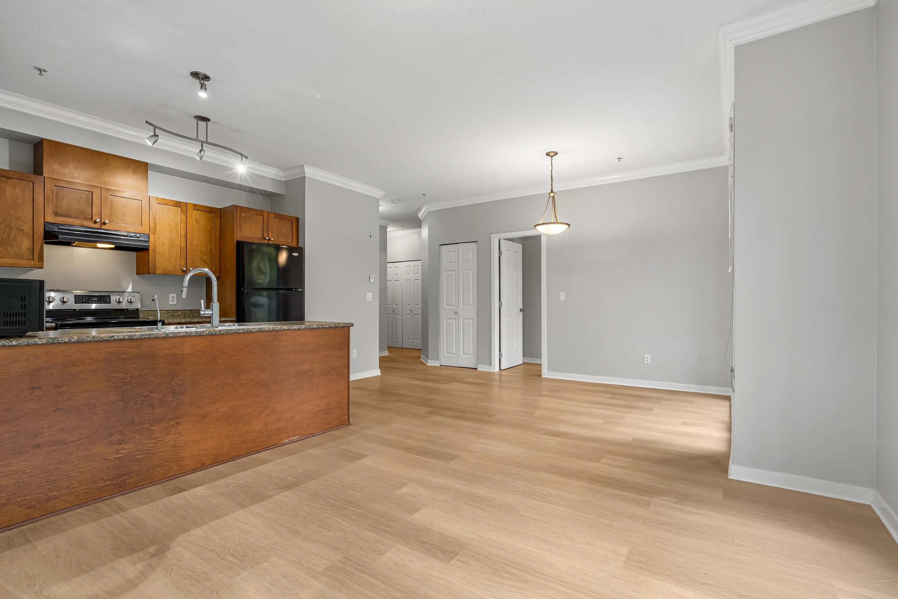 13277 108 Avenue #209