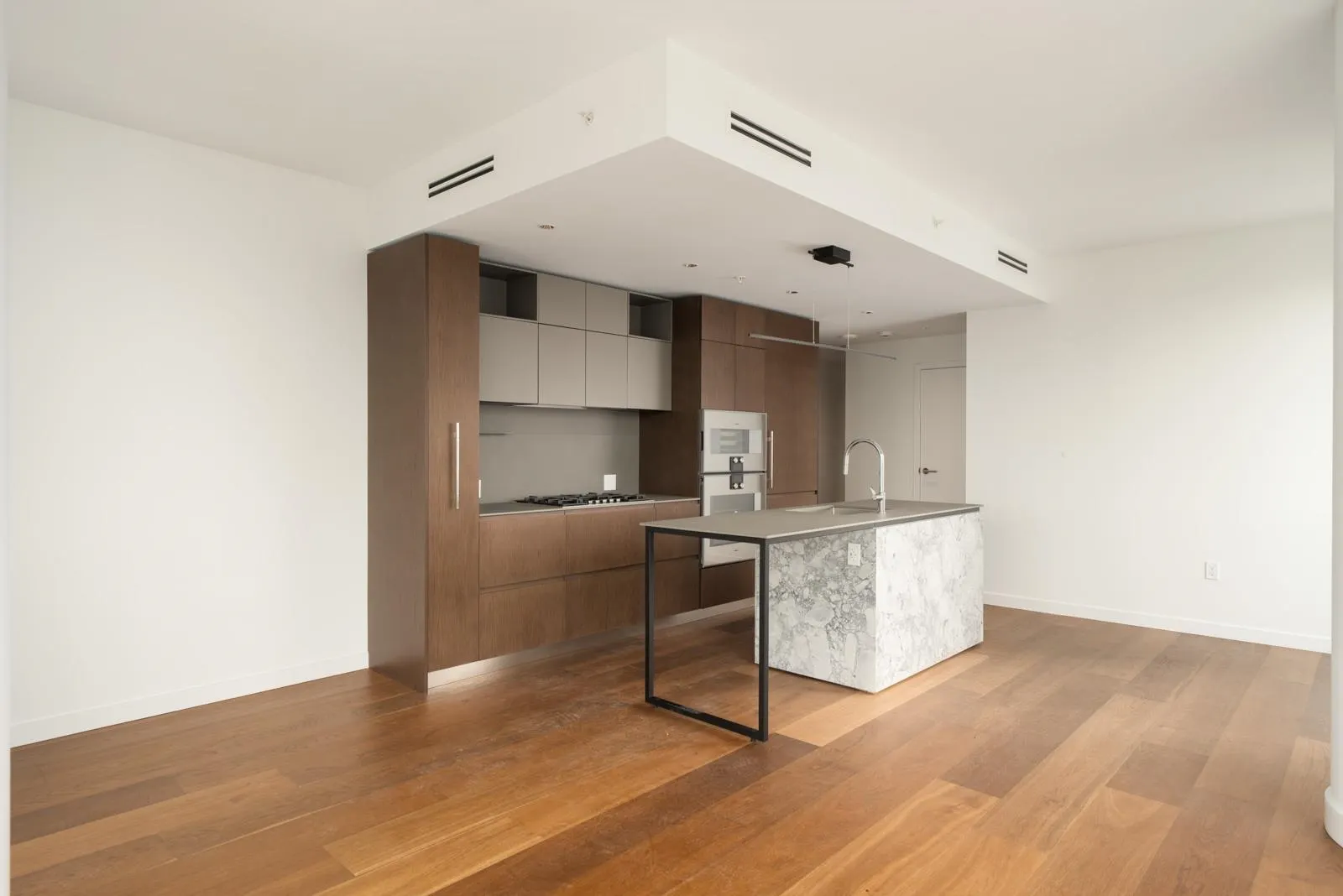 1277 Hornby Street #2807