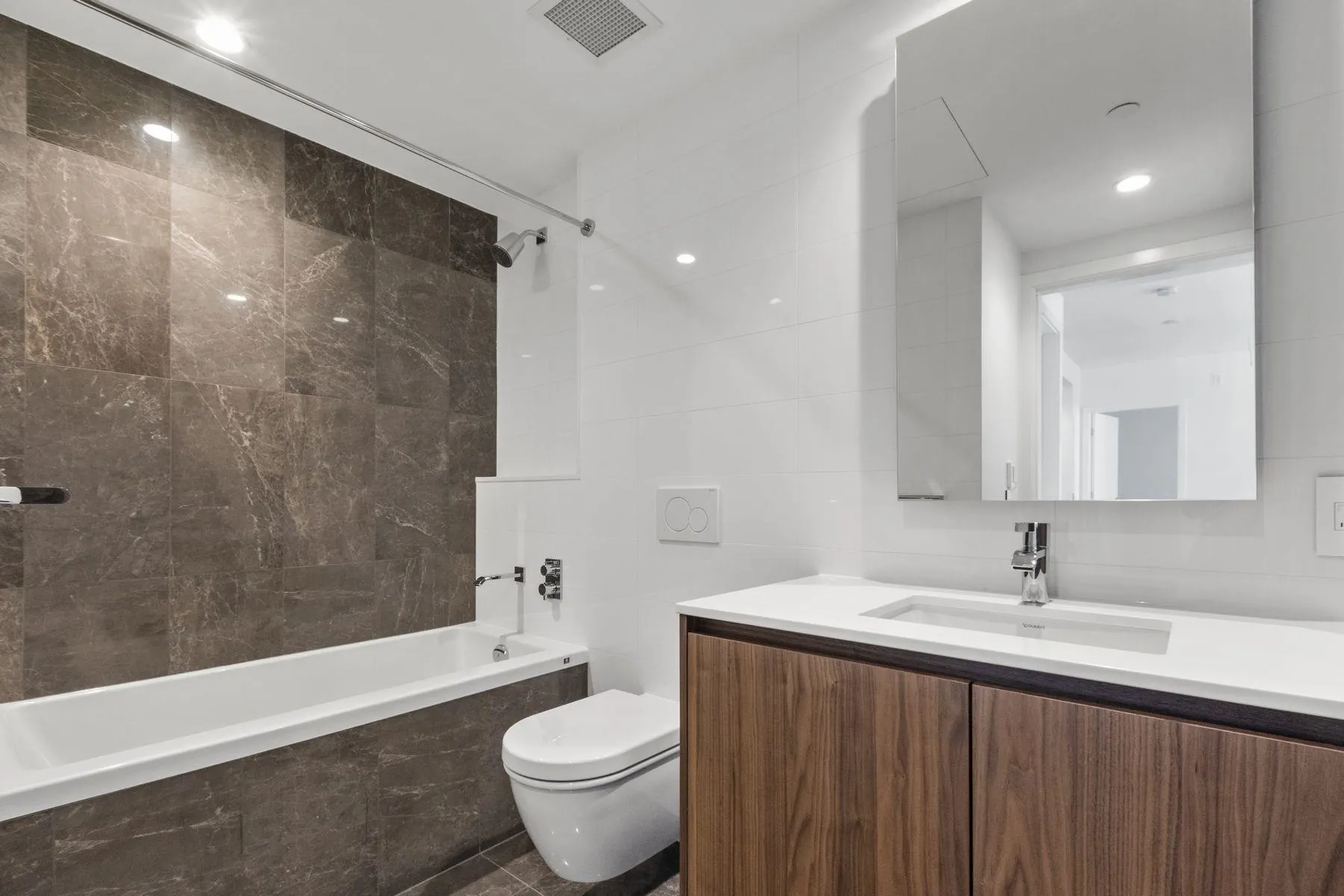 389 W 59th Avenue #301