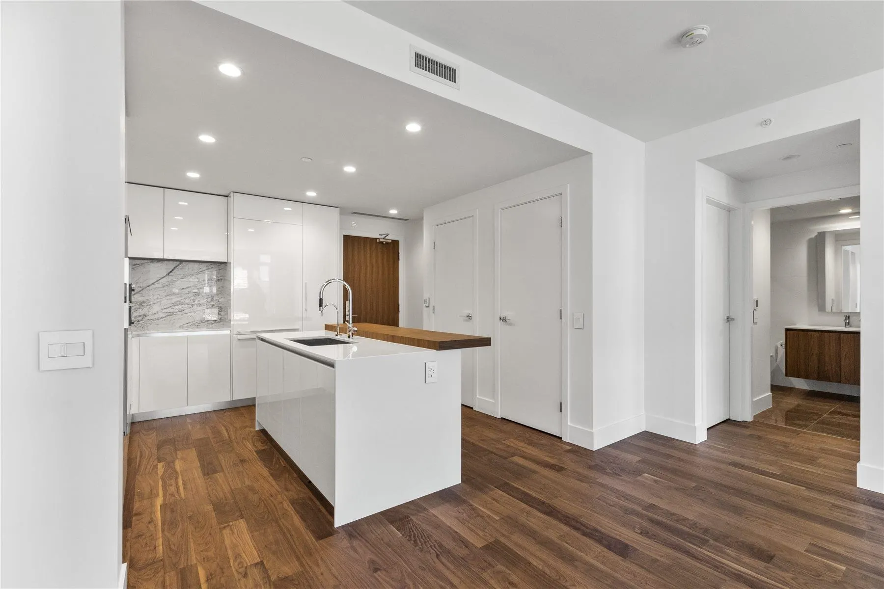 389 W 59th Avenue #301
