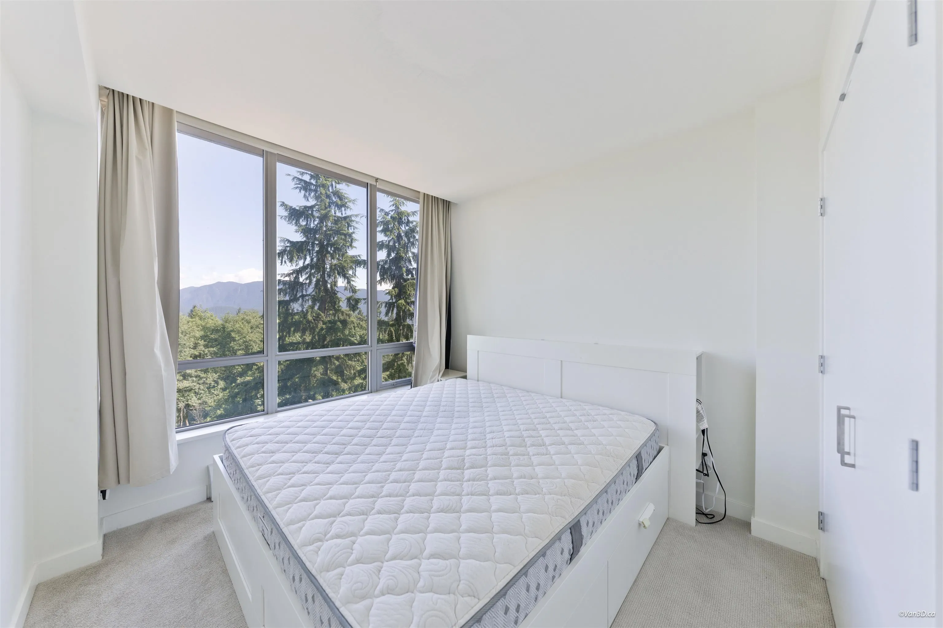 9080 University Crescent #503