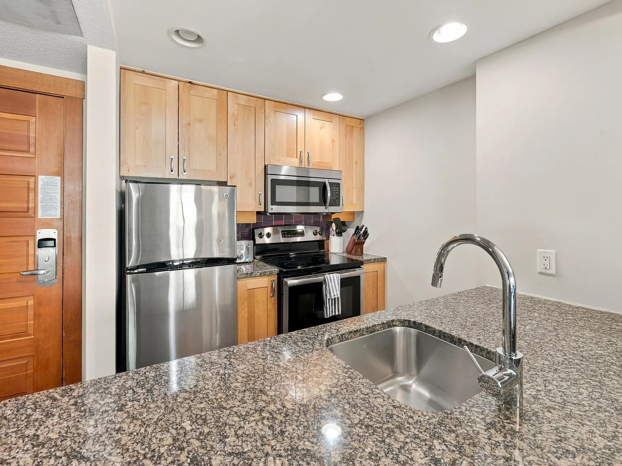 2036 London Lane #418B