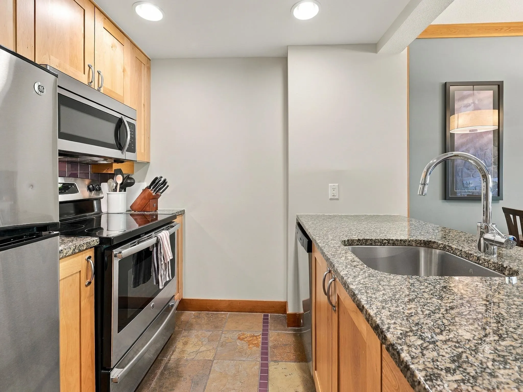 2036 London Lane #418B