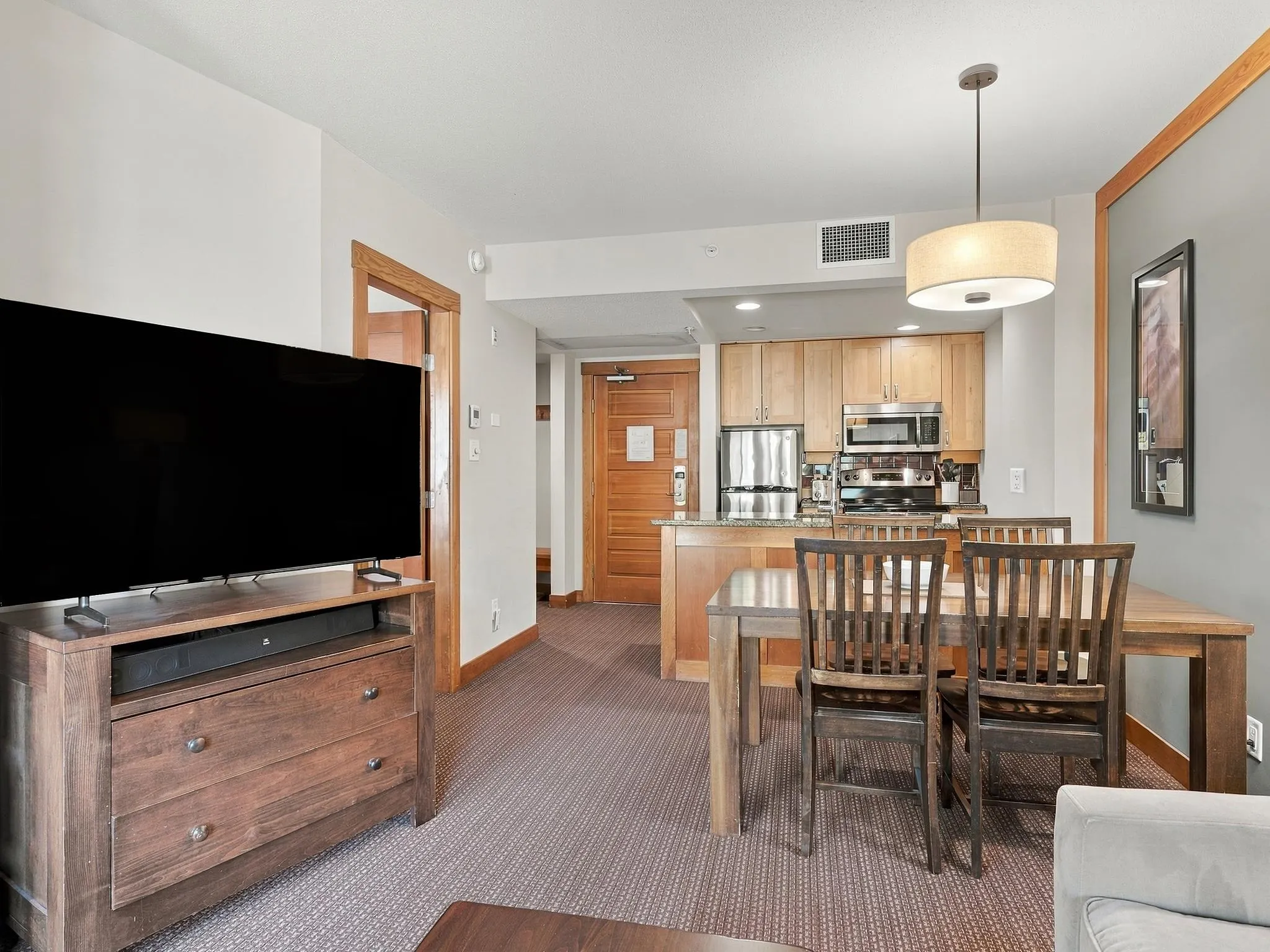 2036 London Lane #418B