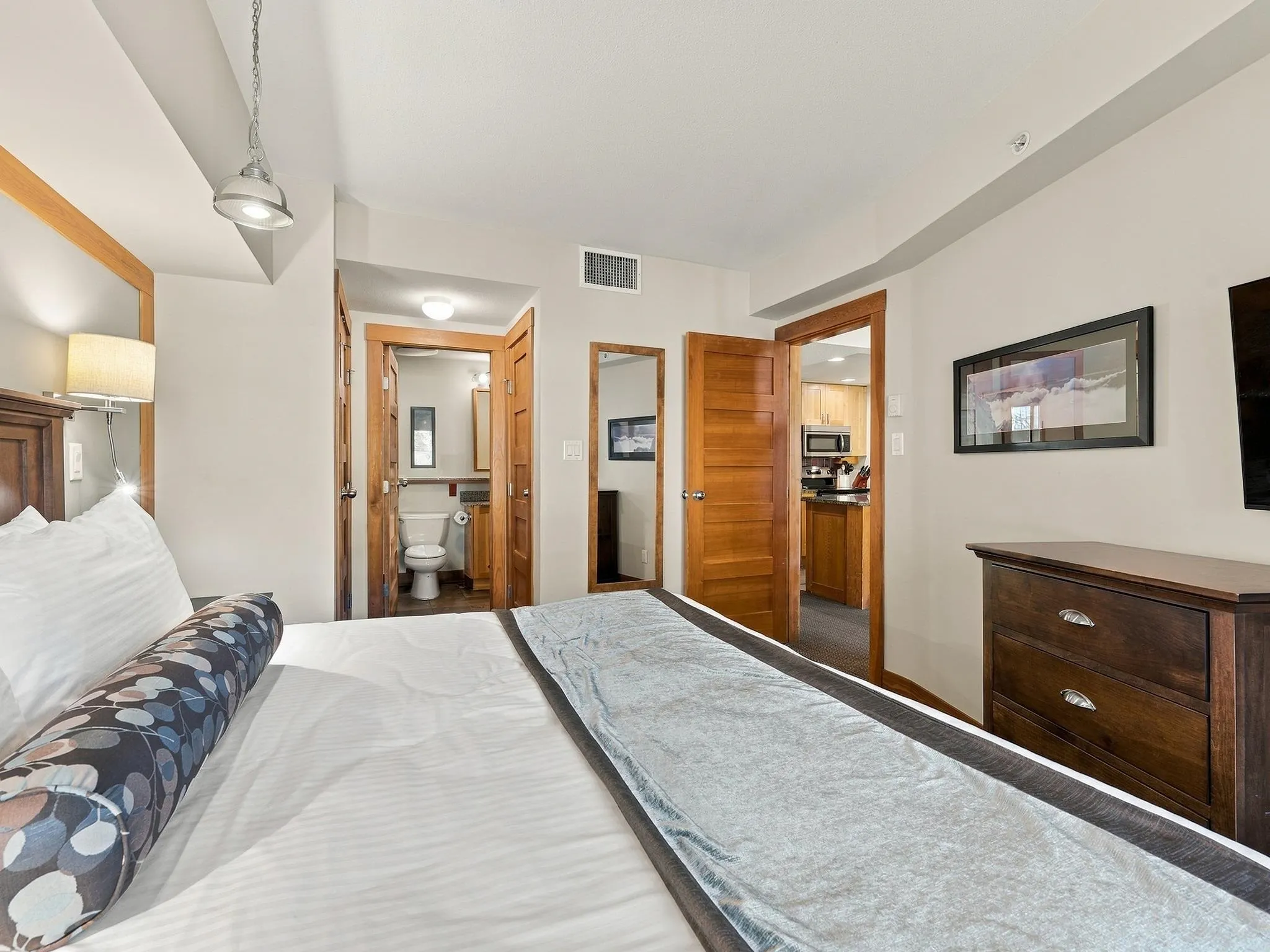 2036 London Lane #418B
