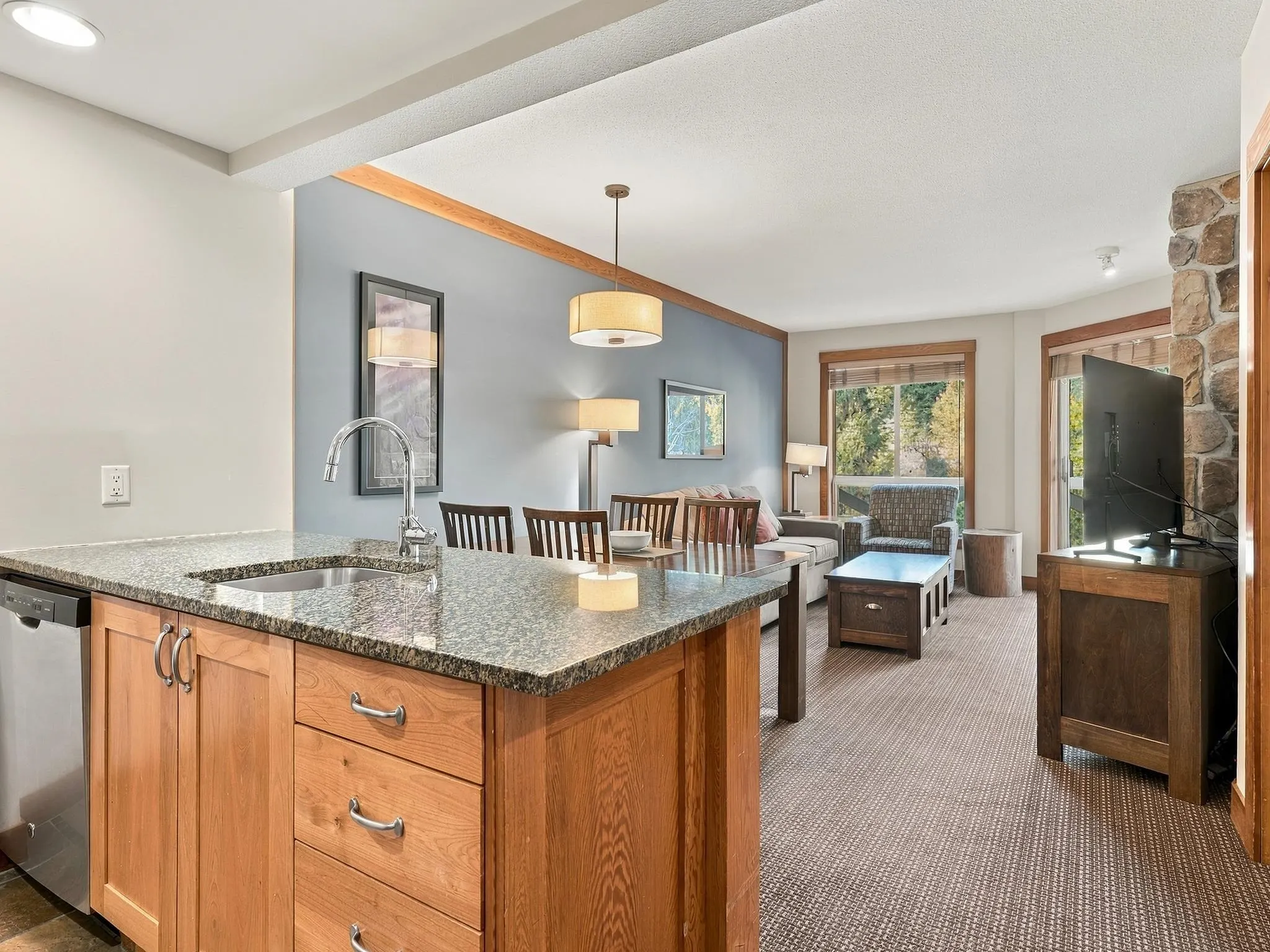 2036 London Lane #418B