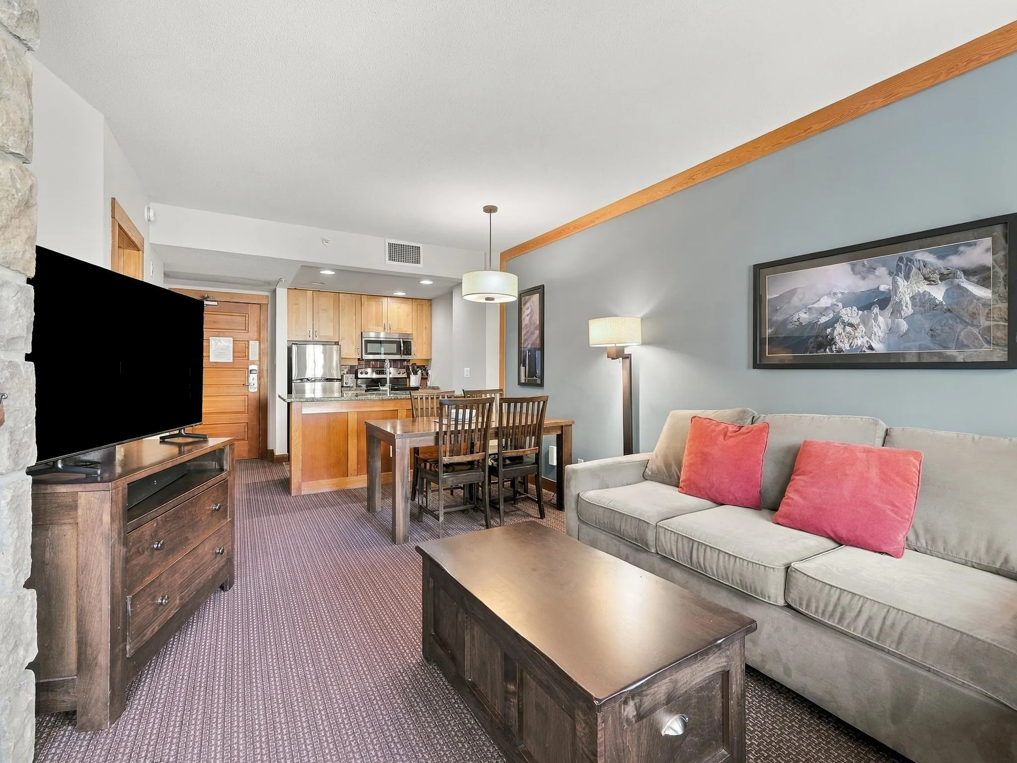 2036 London Lane #418B