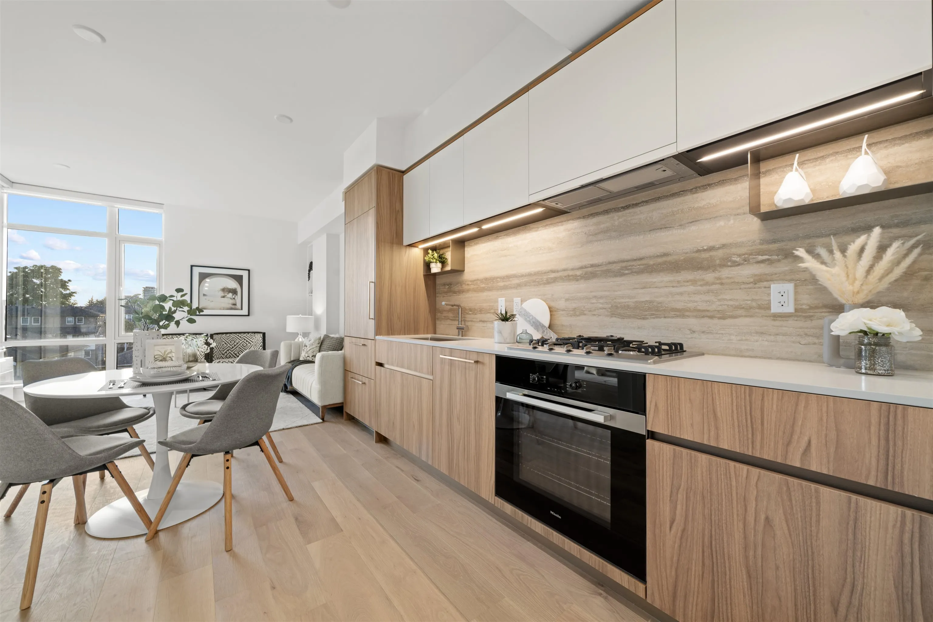 8486 Oak Street #203