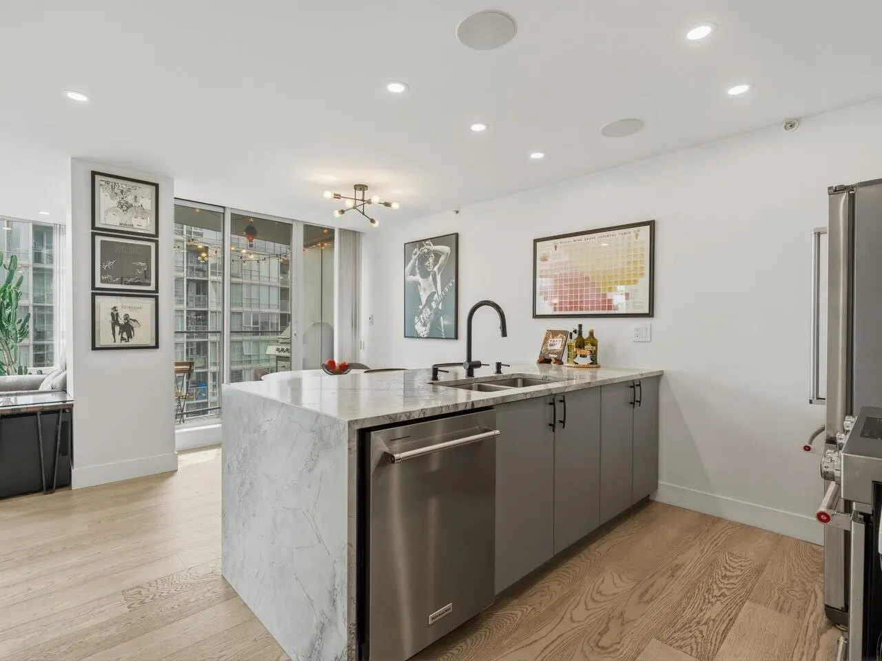1495 Richards Street #3106