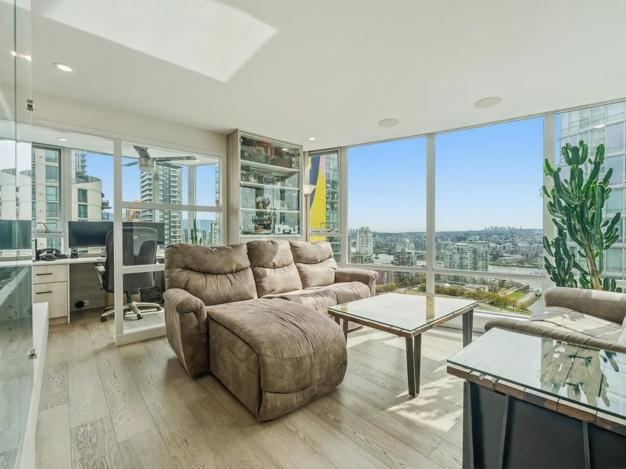 1495 Richards Street #3106
