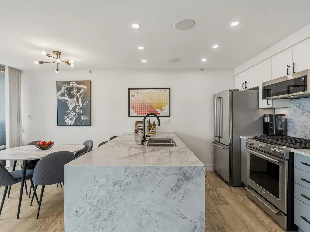 1495 Richards Street #3106
