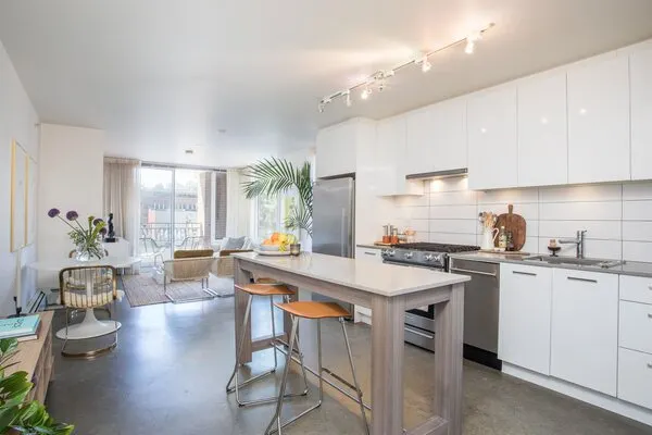 231 E Pender Street #307