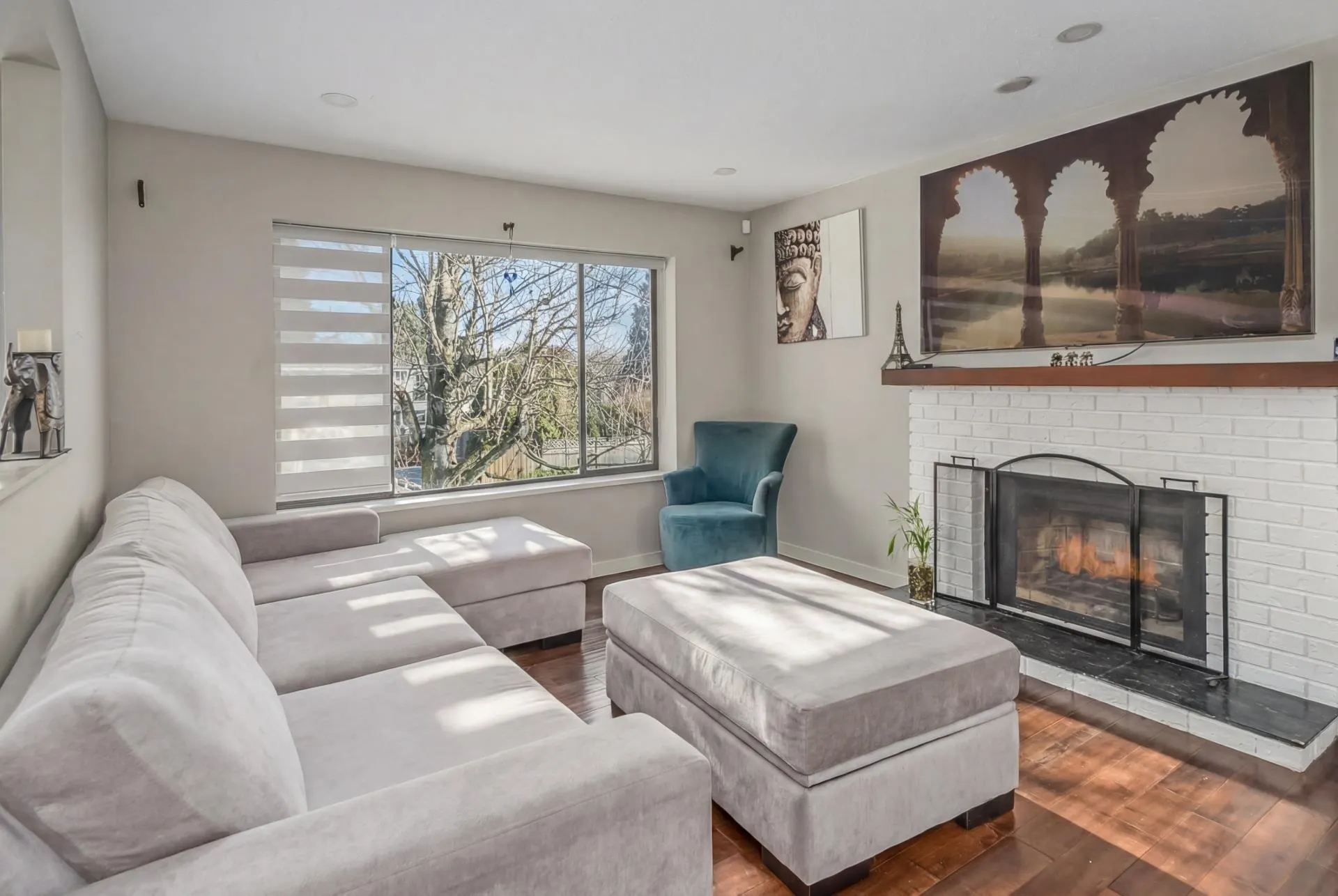 1981 158a Street
