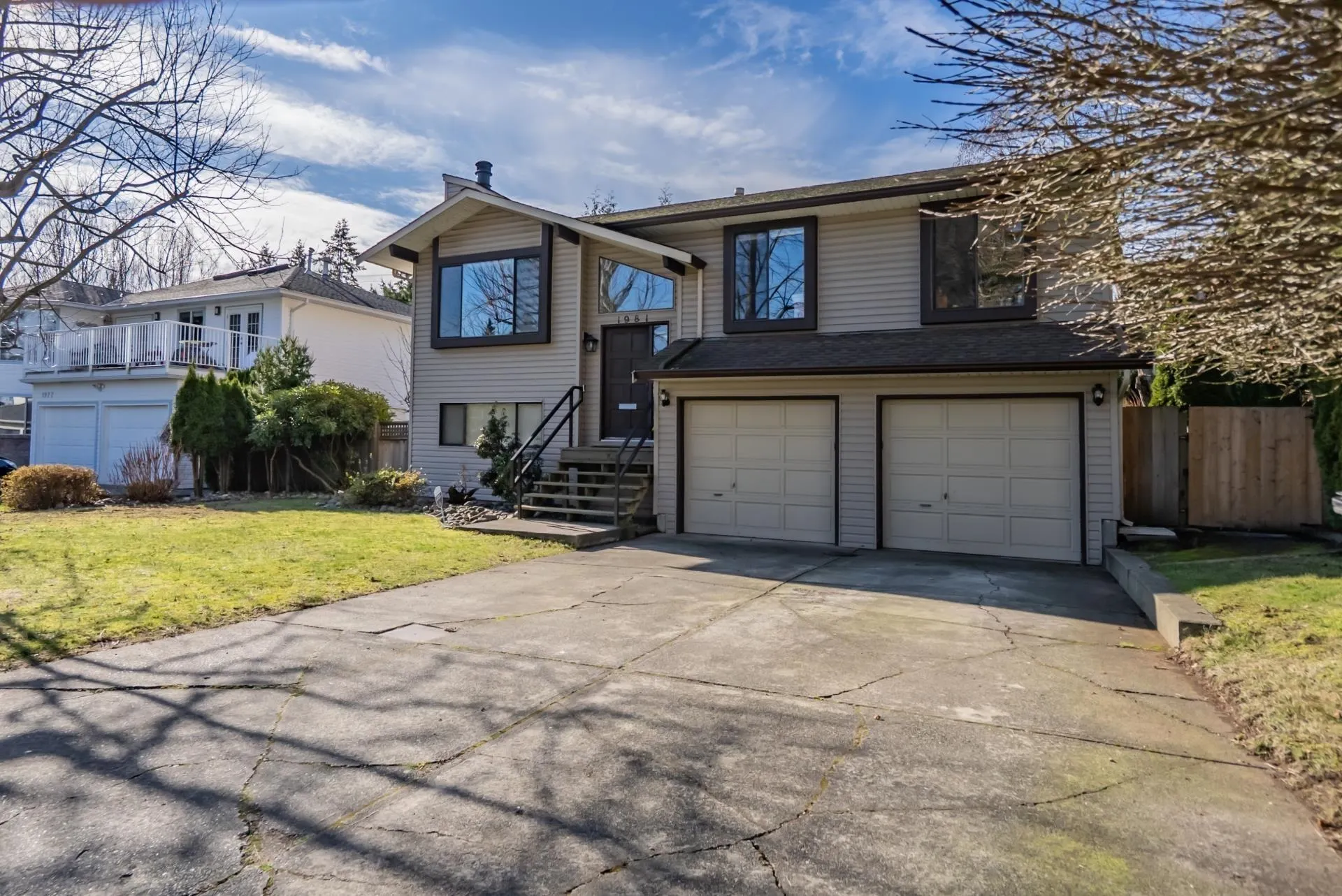 1981 158a Street