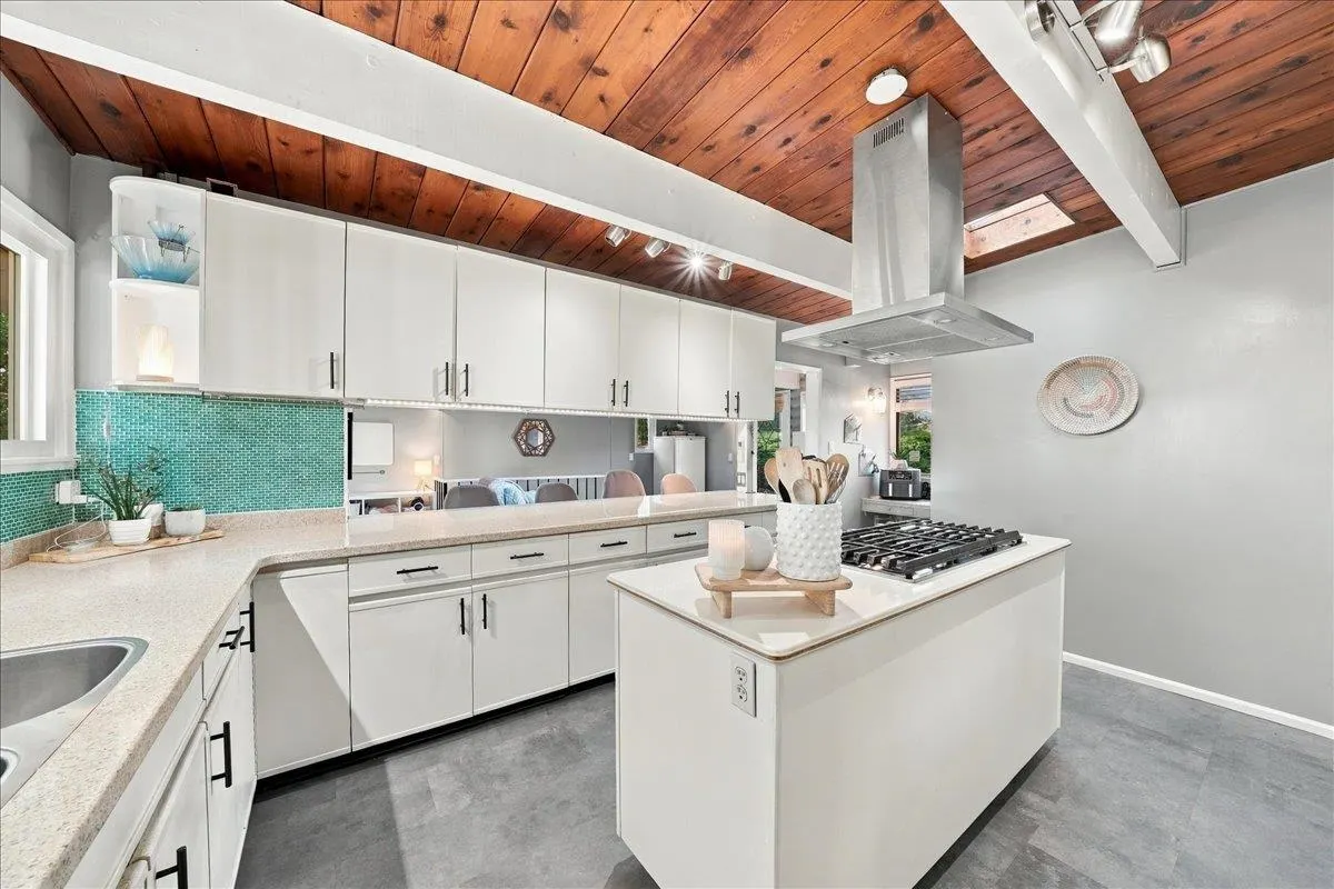2363 Windridge Drive