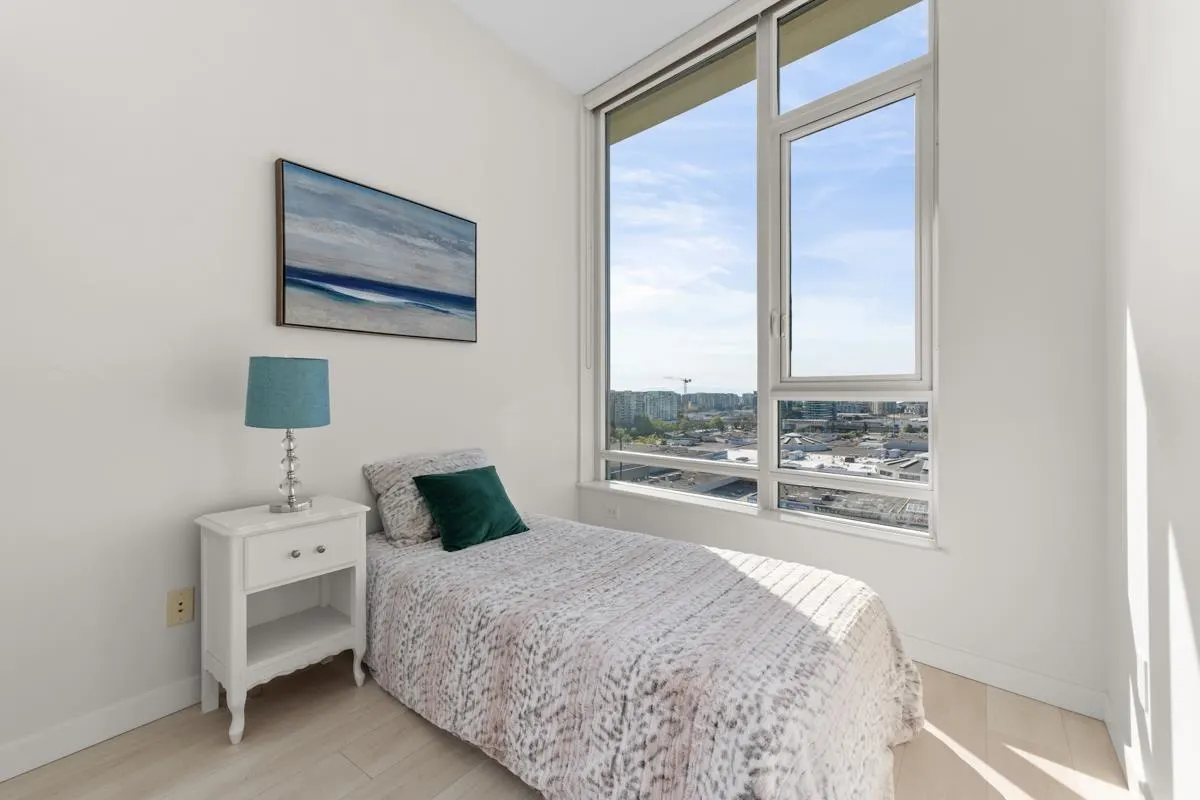 5088 Kwantlen Street #1905