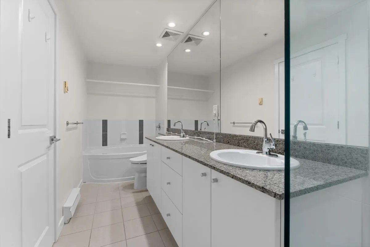 5088 Kwantlen Street #1905
