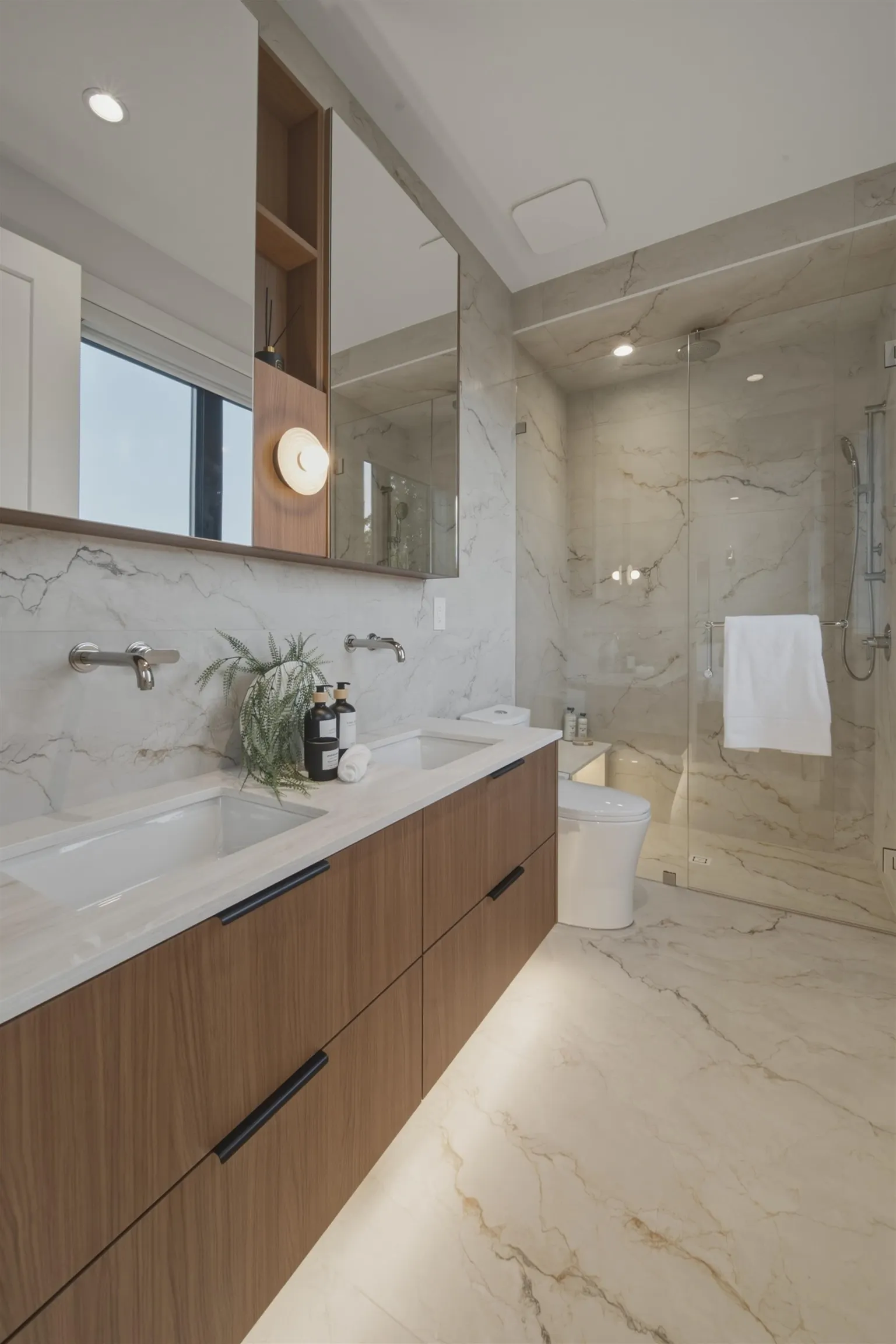 266 E 38 Avenue #1