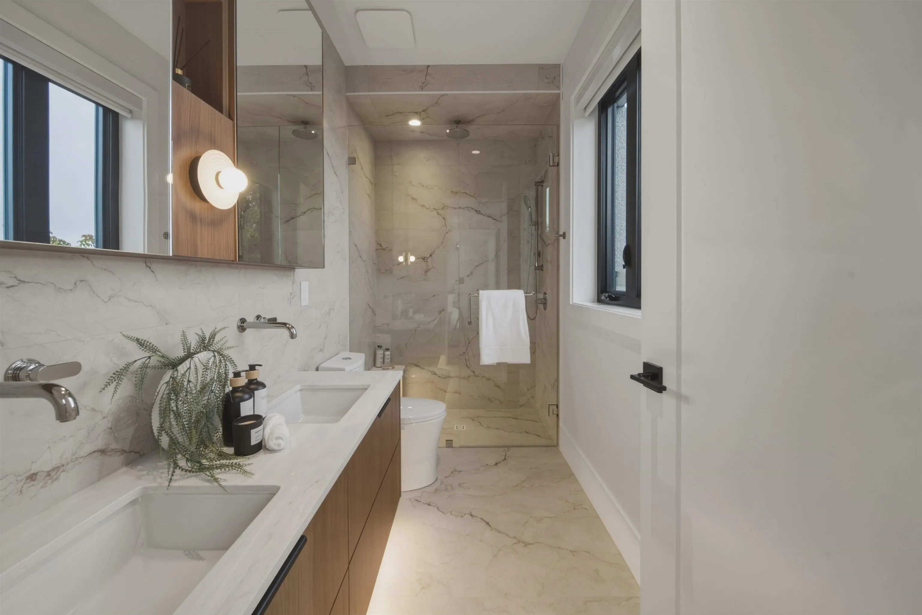 266 E 38 Avenue #1