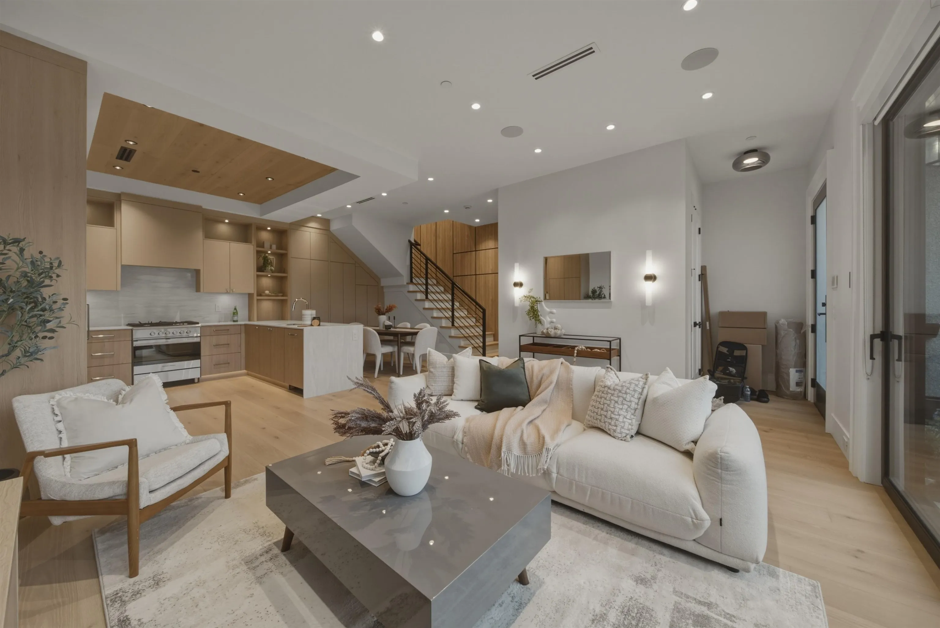 266 E 38 Avenue #1