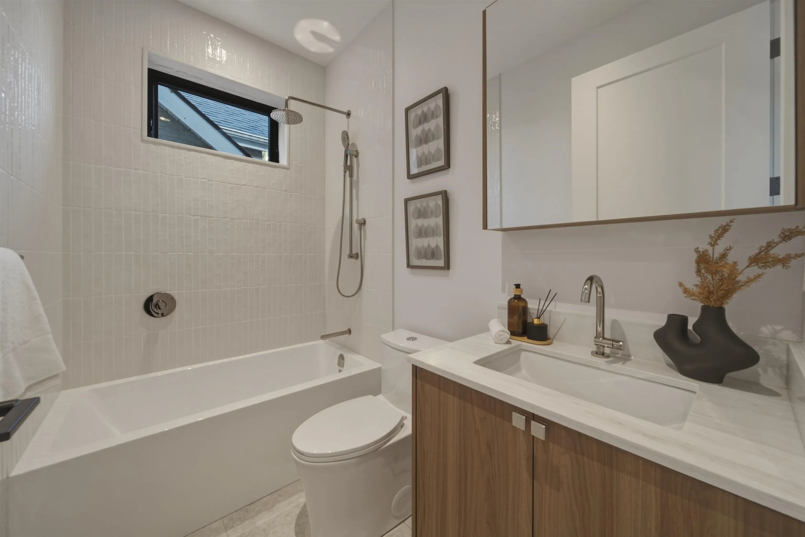 266 E 38 Avenue #1
