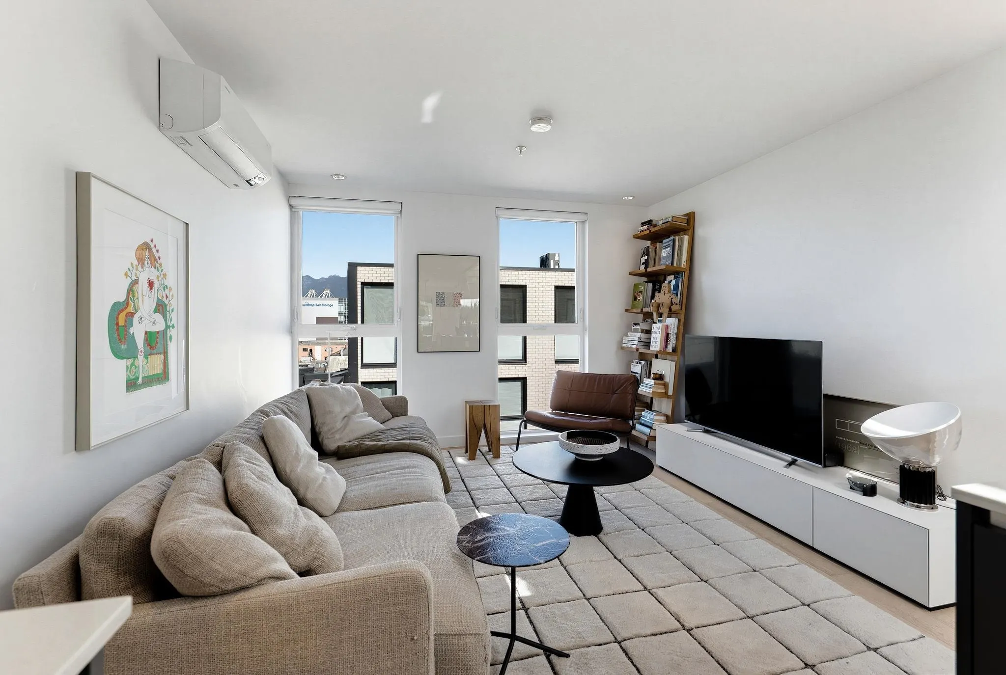 1647 E Pender Street #309