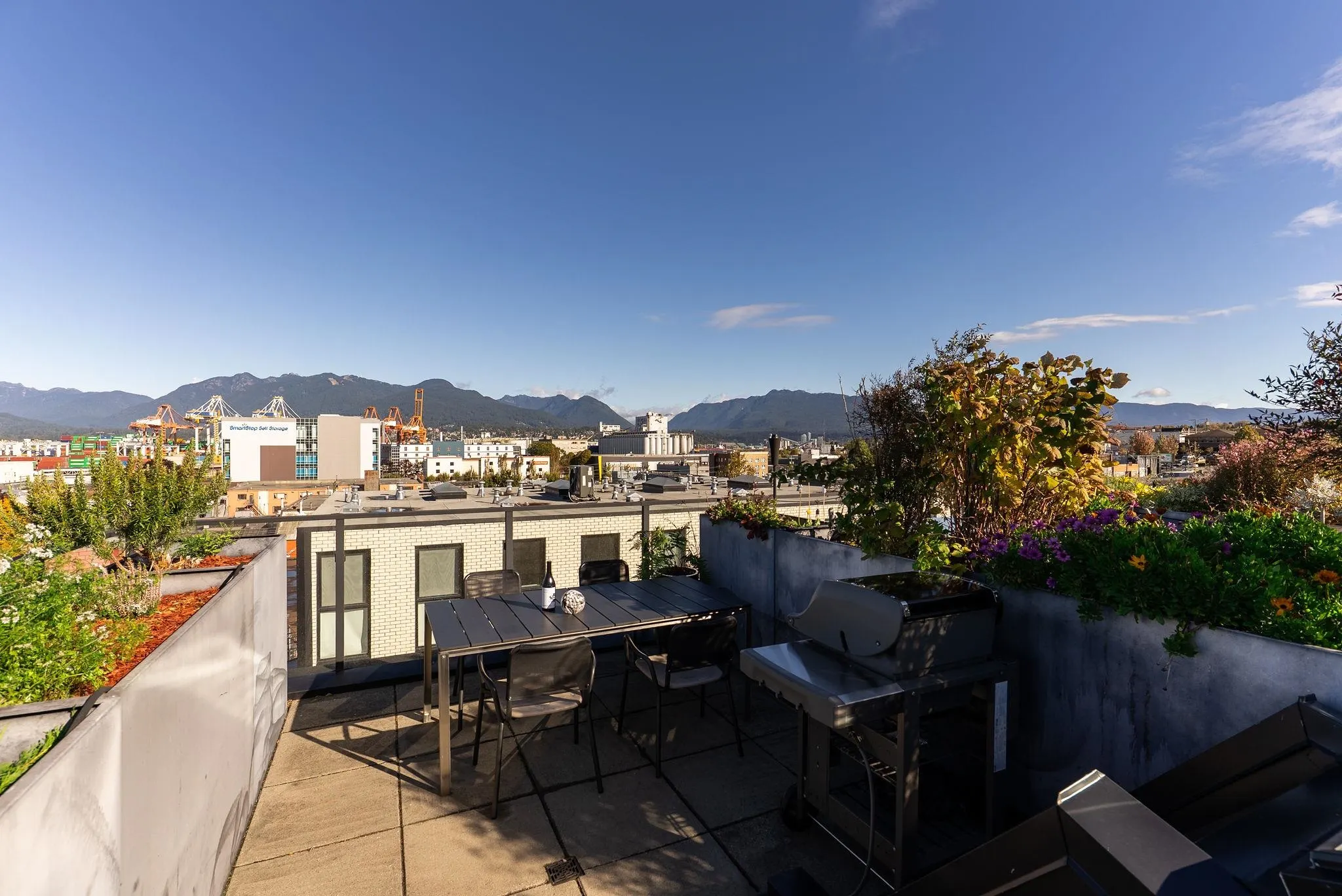 1647 E Pender Street #309