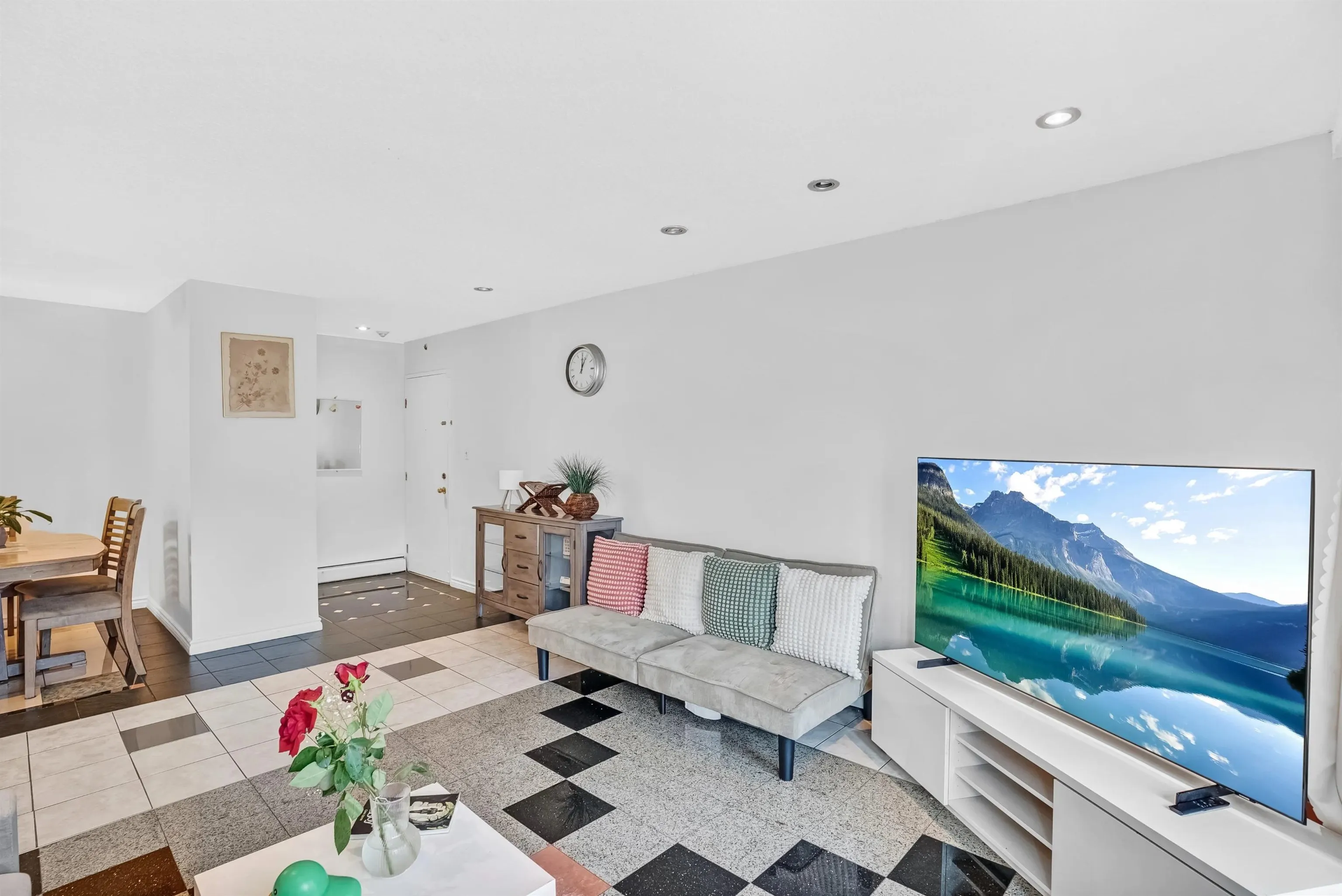 7220 Lindsay Road #205