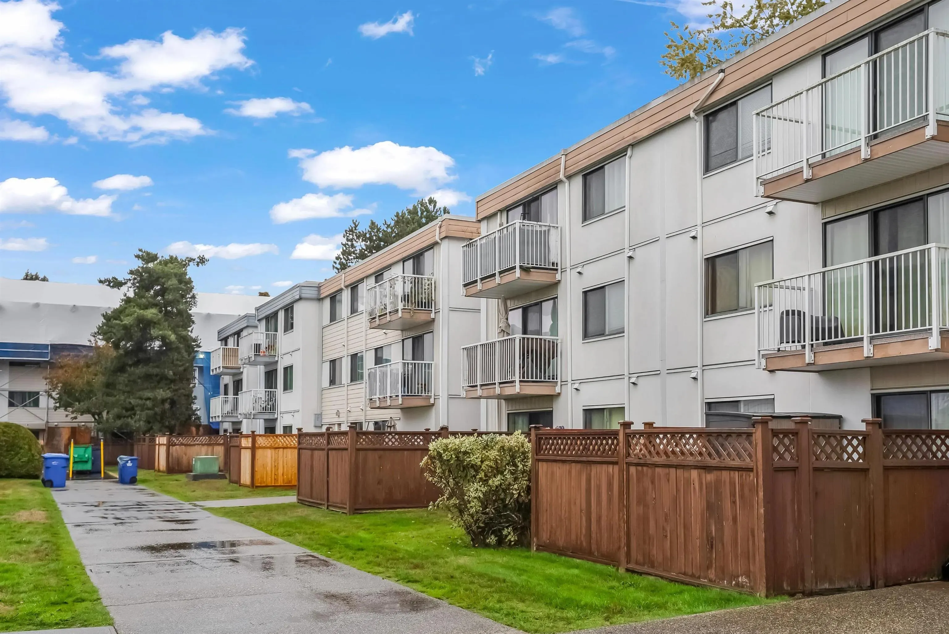 7220 Lindsay Road #205
