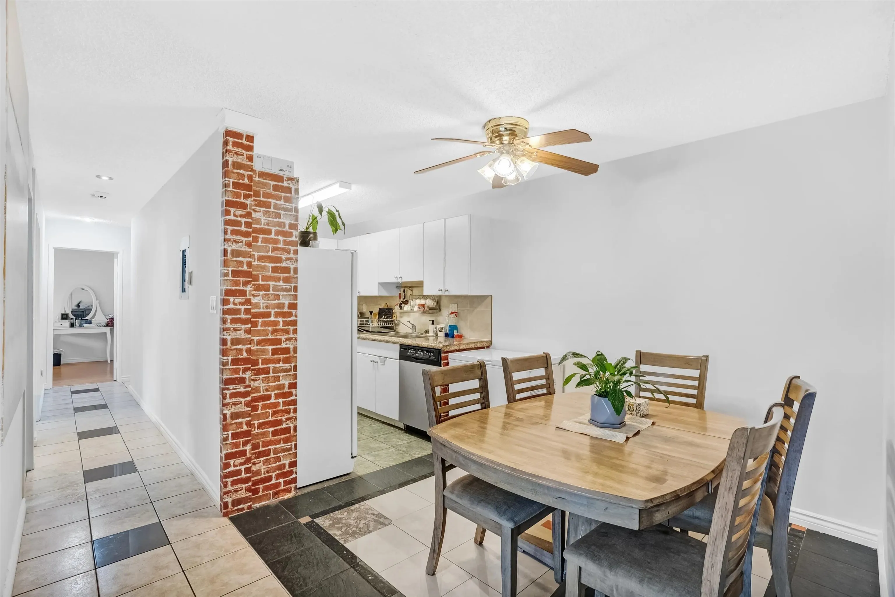 7220 Lindsay Road #205
