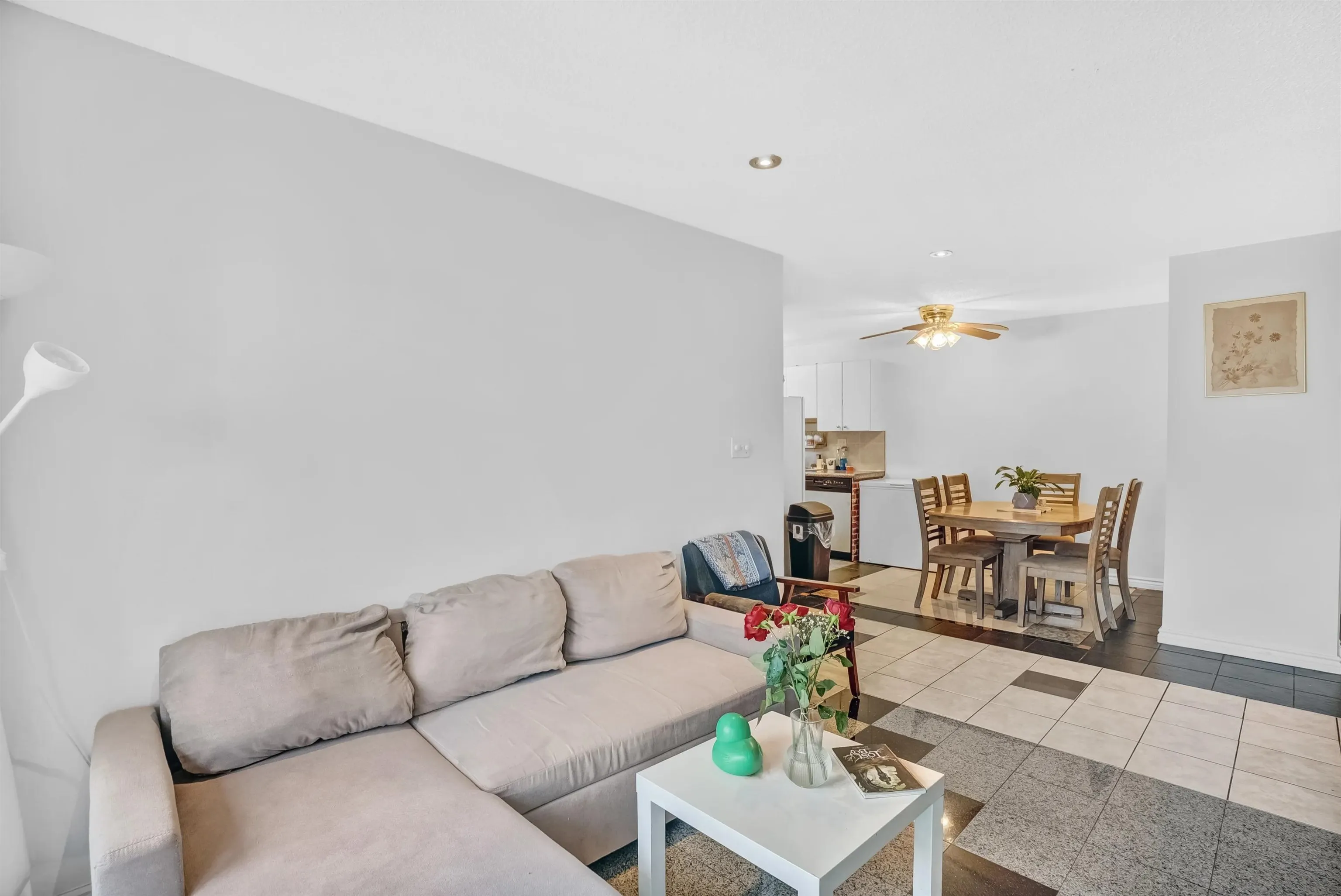 7220 Lindsay Road #205