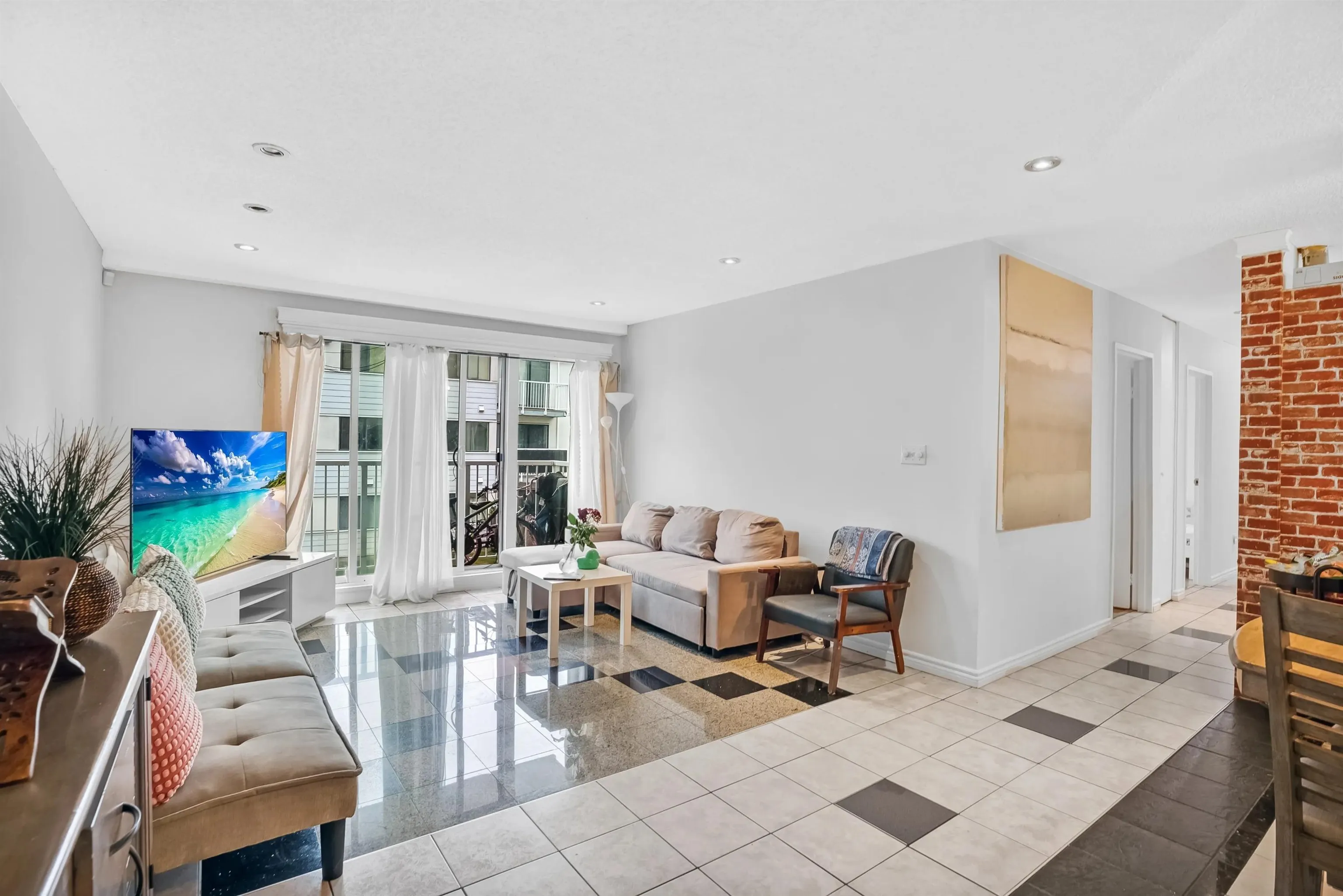 7220 Lindsay Road #205