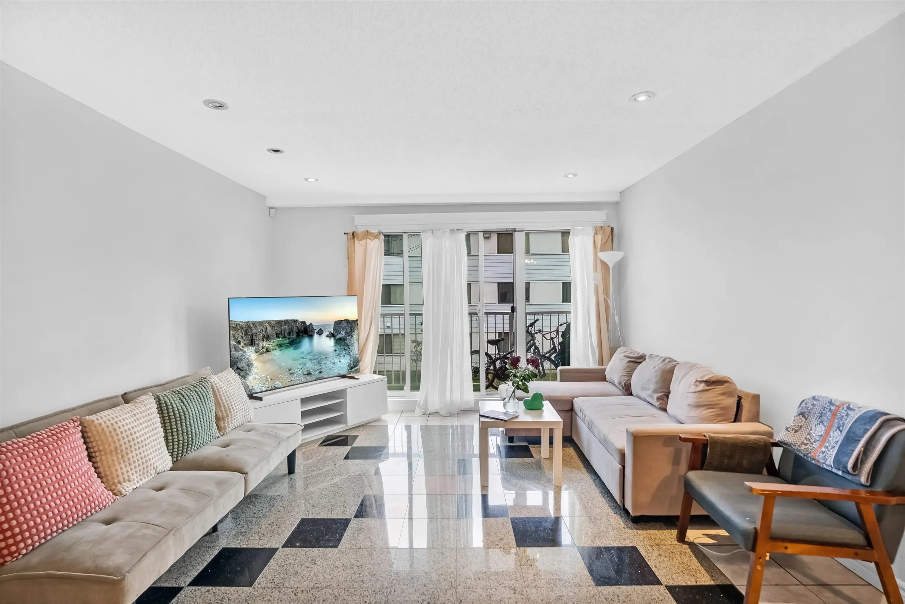 7220 Lindsay Road #205