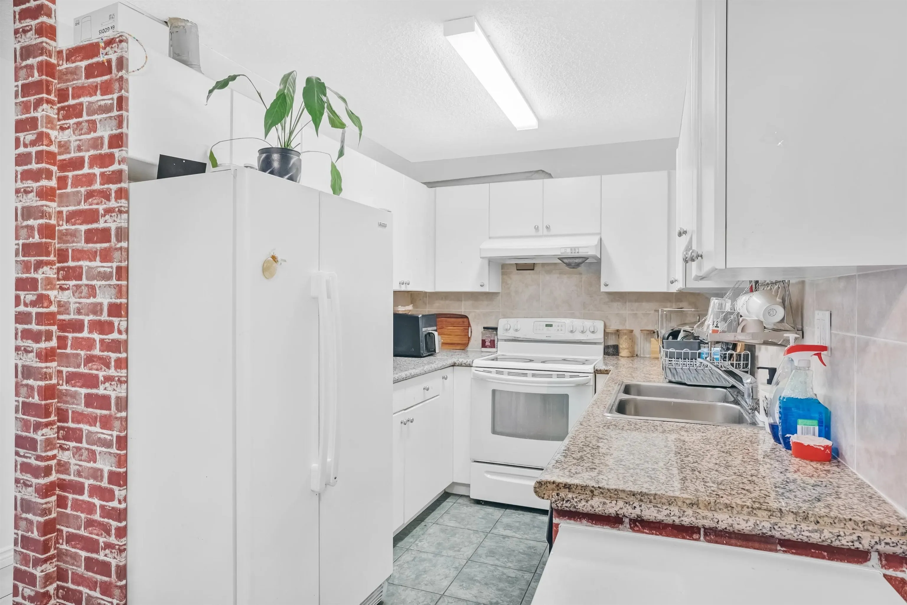 7220 Lindsay Road #205