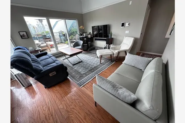 1345 W 4th Avenue #306