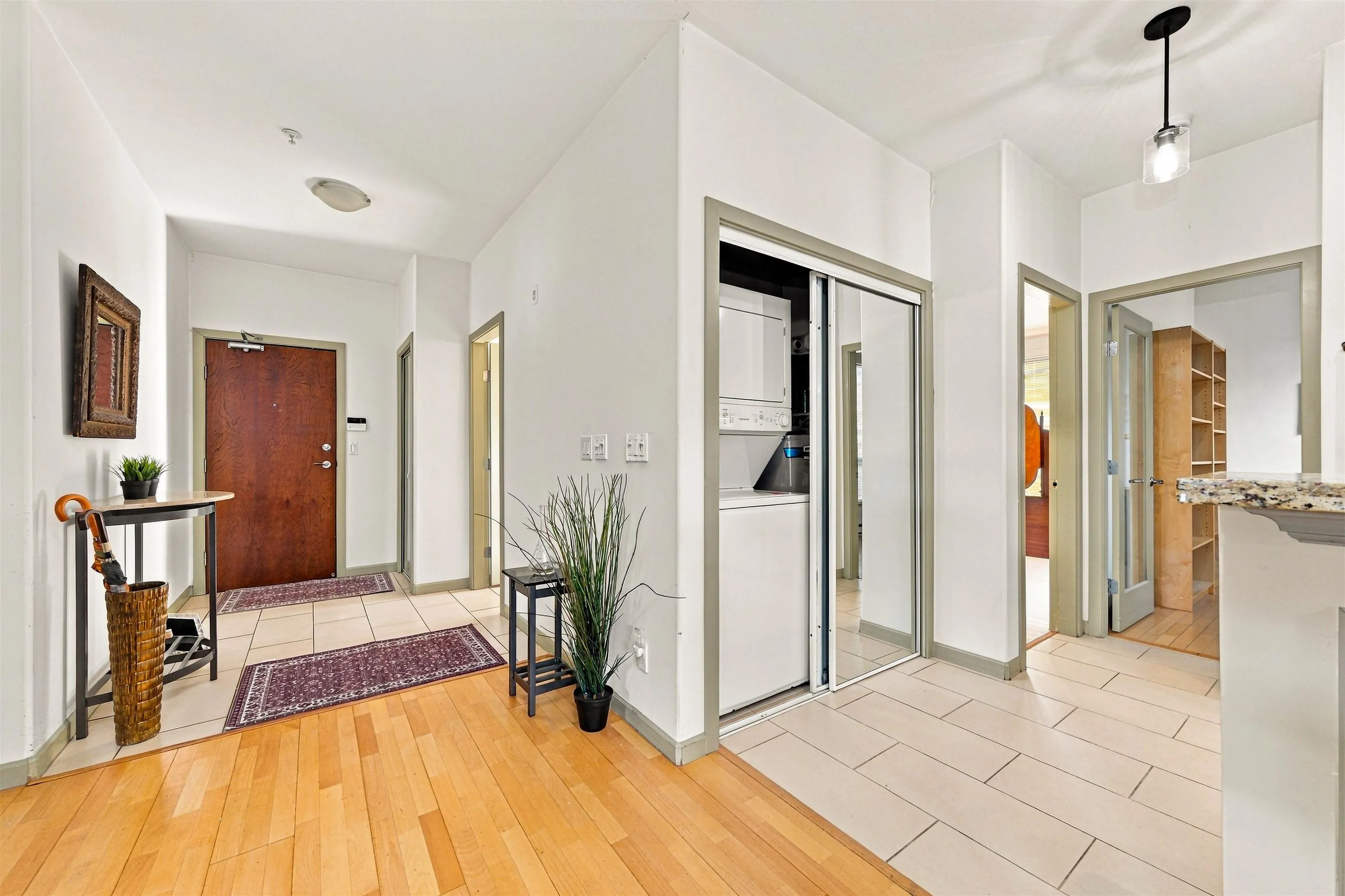 14 E Royal Avenue #305