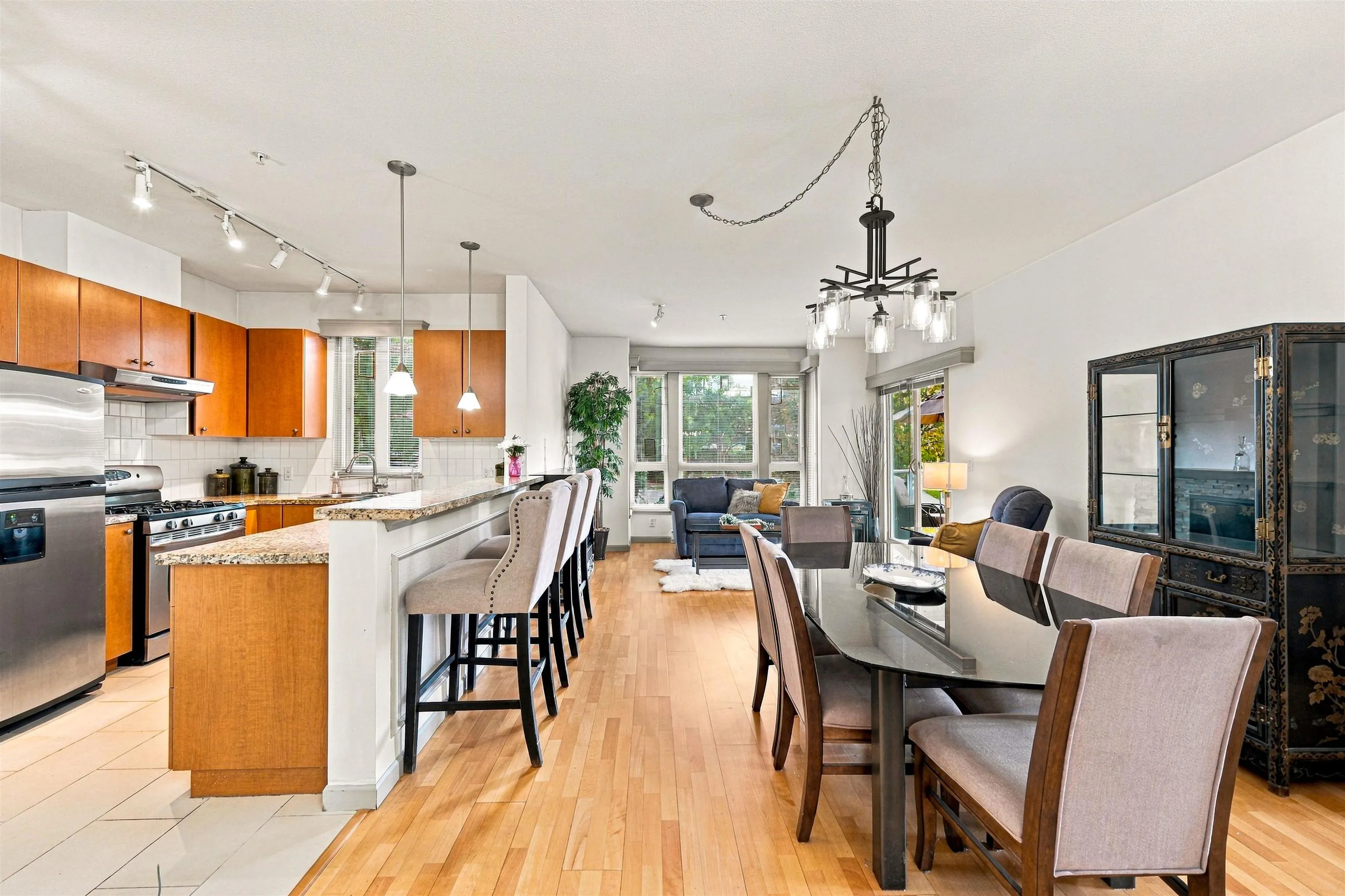 14 E Royal Avenue #305
